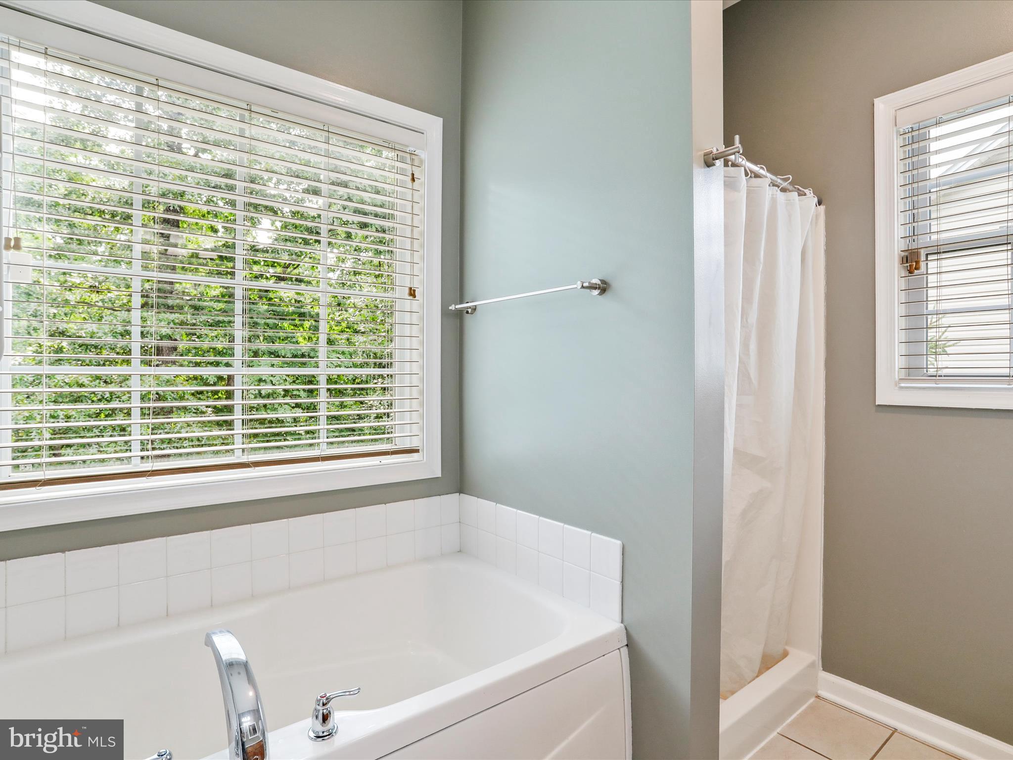 MIDDLE CREEK MANOR - Residential