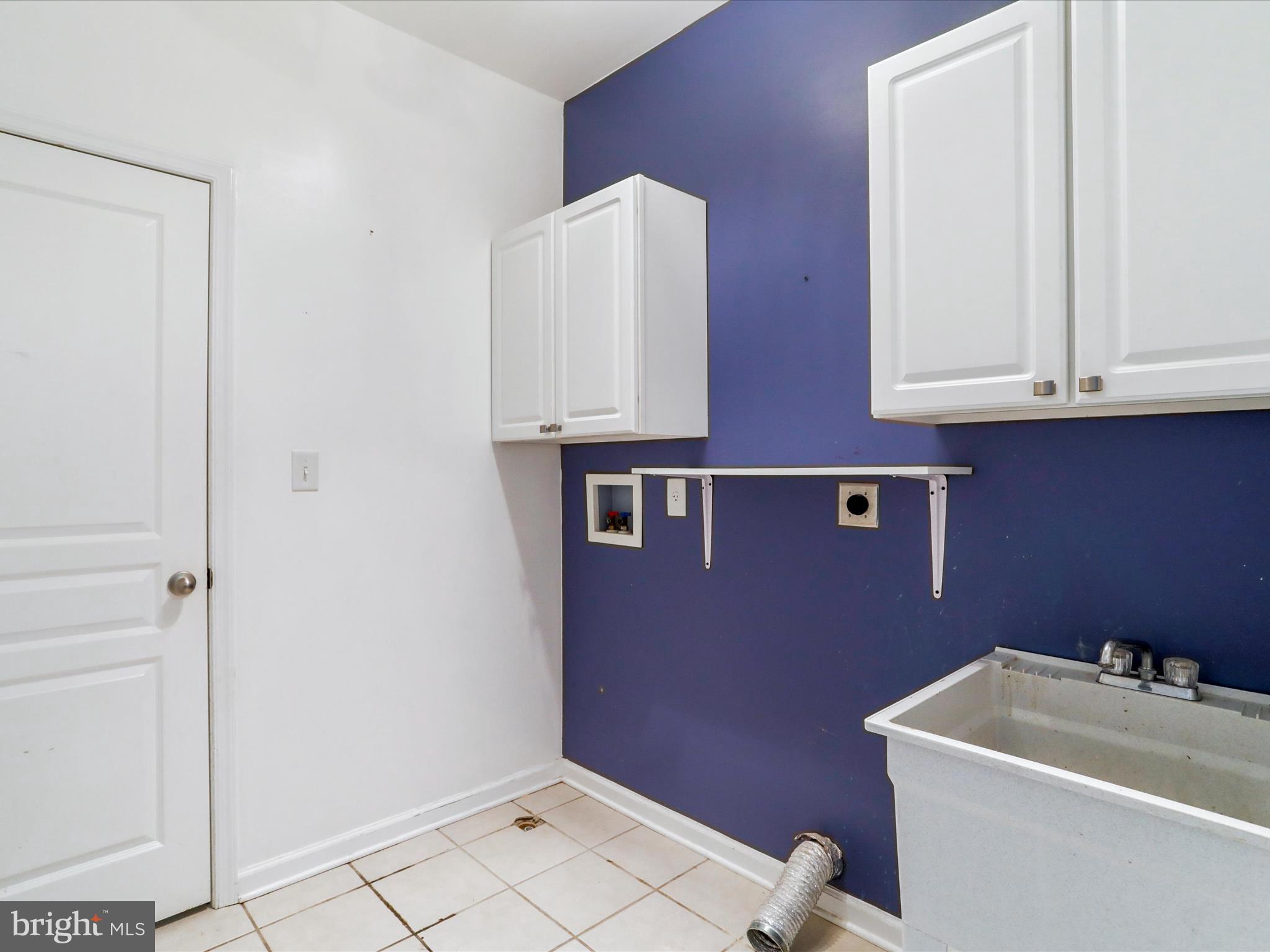 MIDDLE CREEK MANOR - Residential