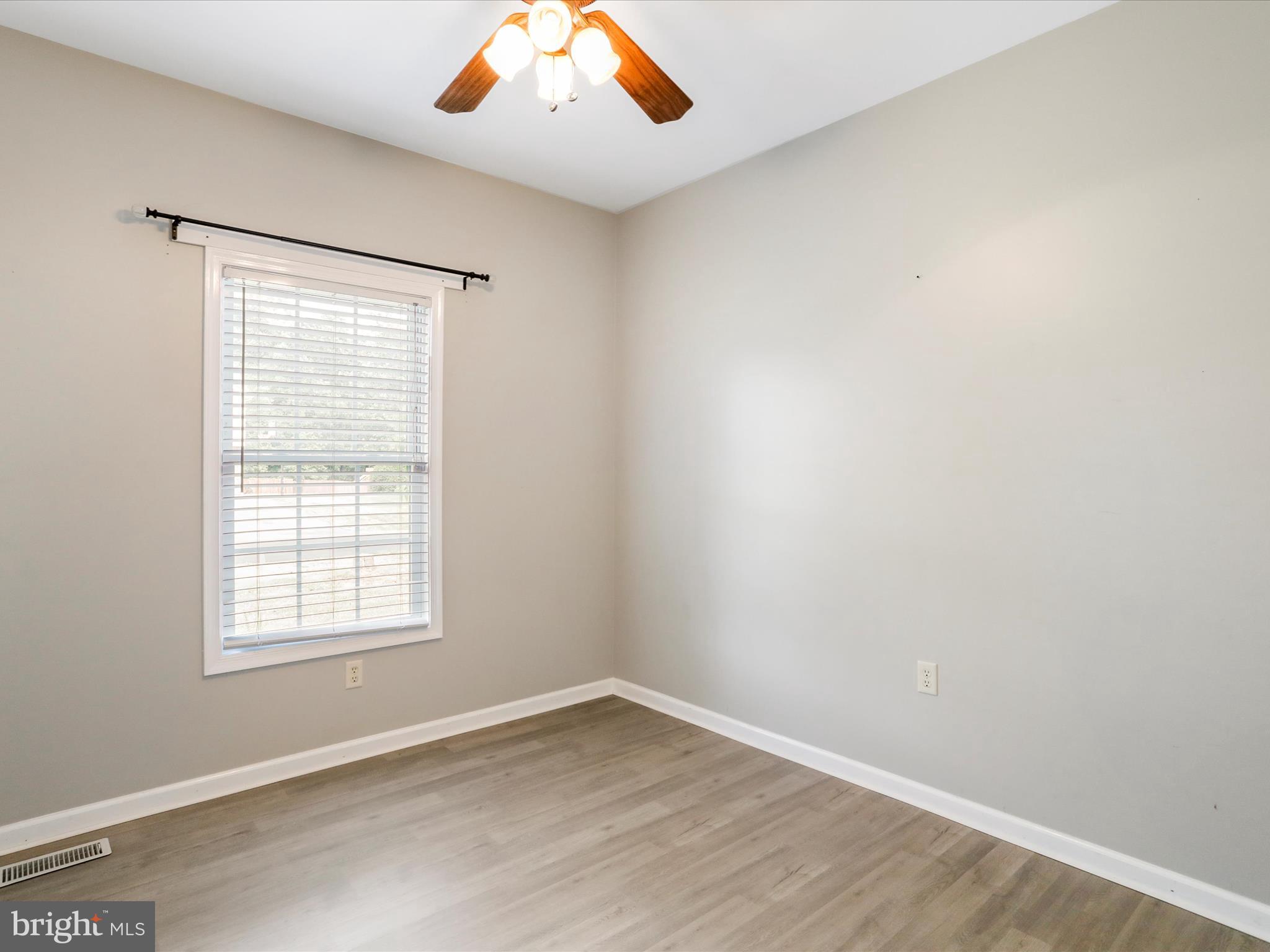 MIDDLE CREEK MANOR - Residential