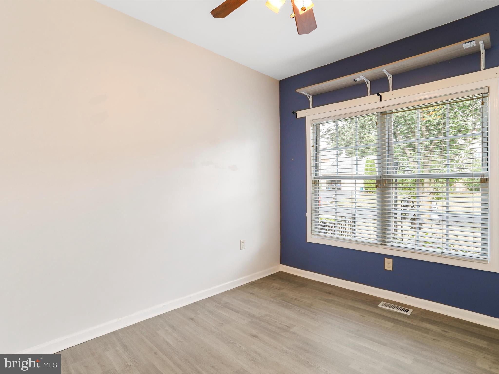 MIDDLE CREEK MANOR - Residential