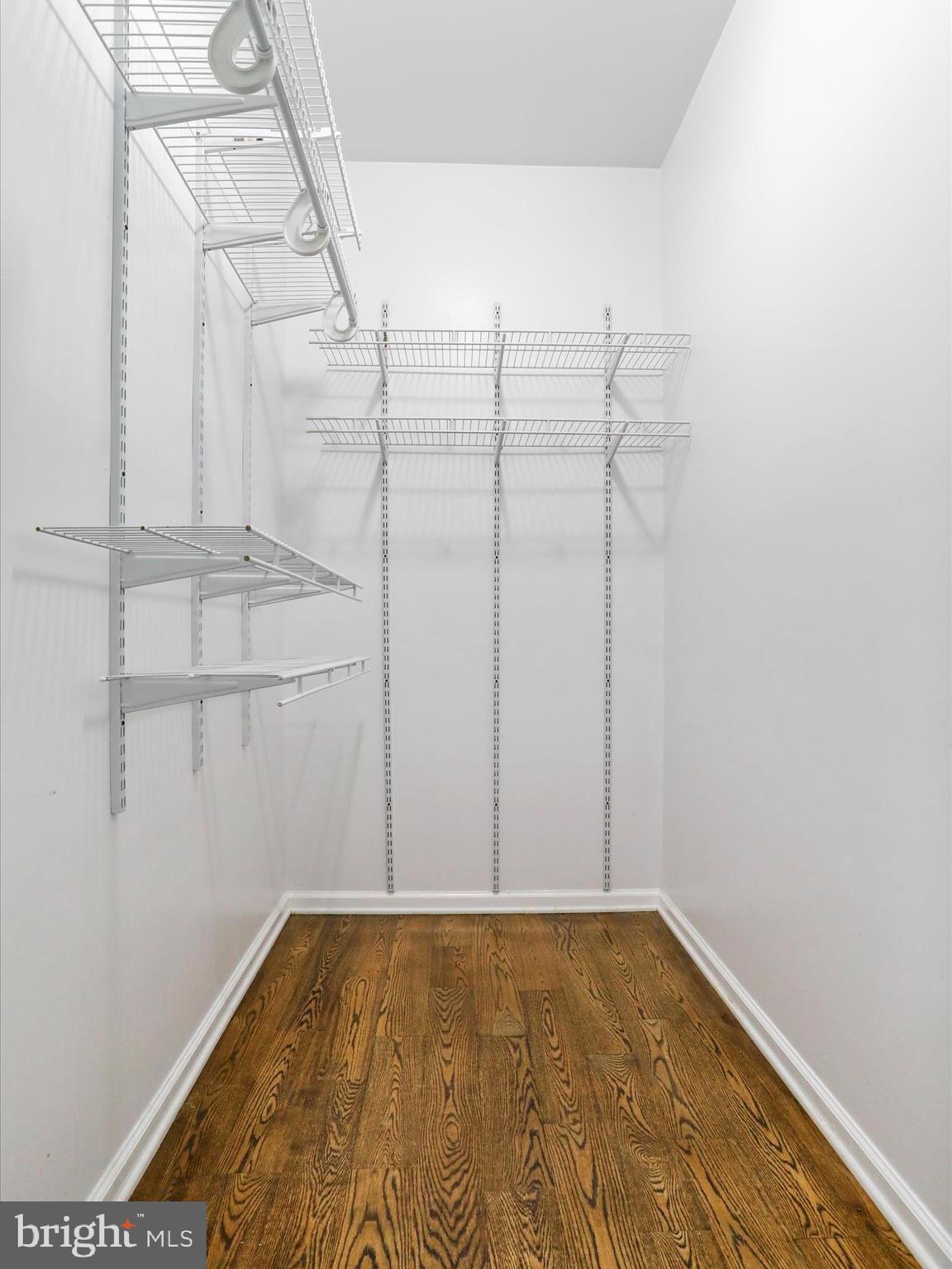 MIDDLE CREEK MANOR - Residential