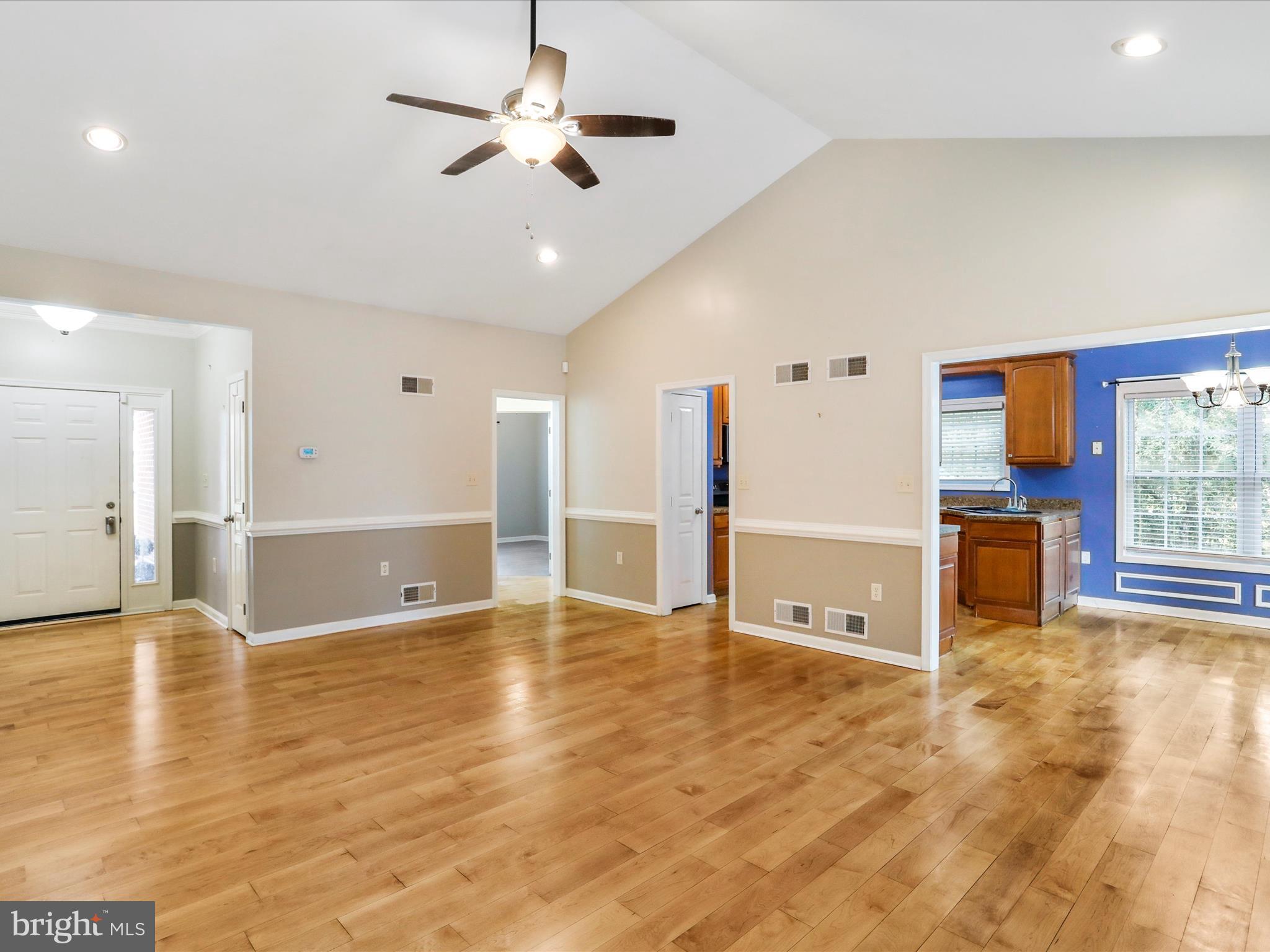 MIDDLE CREEK MANOR - Residential