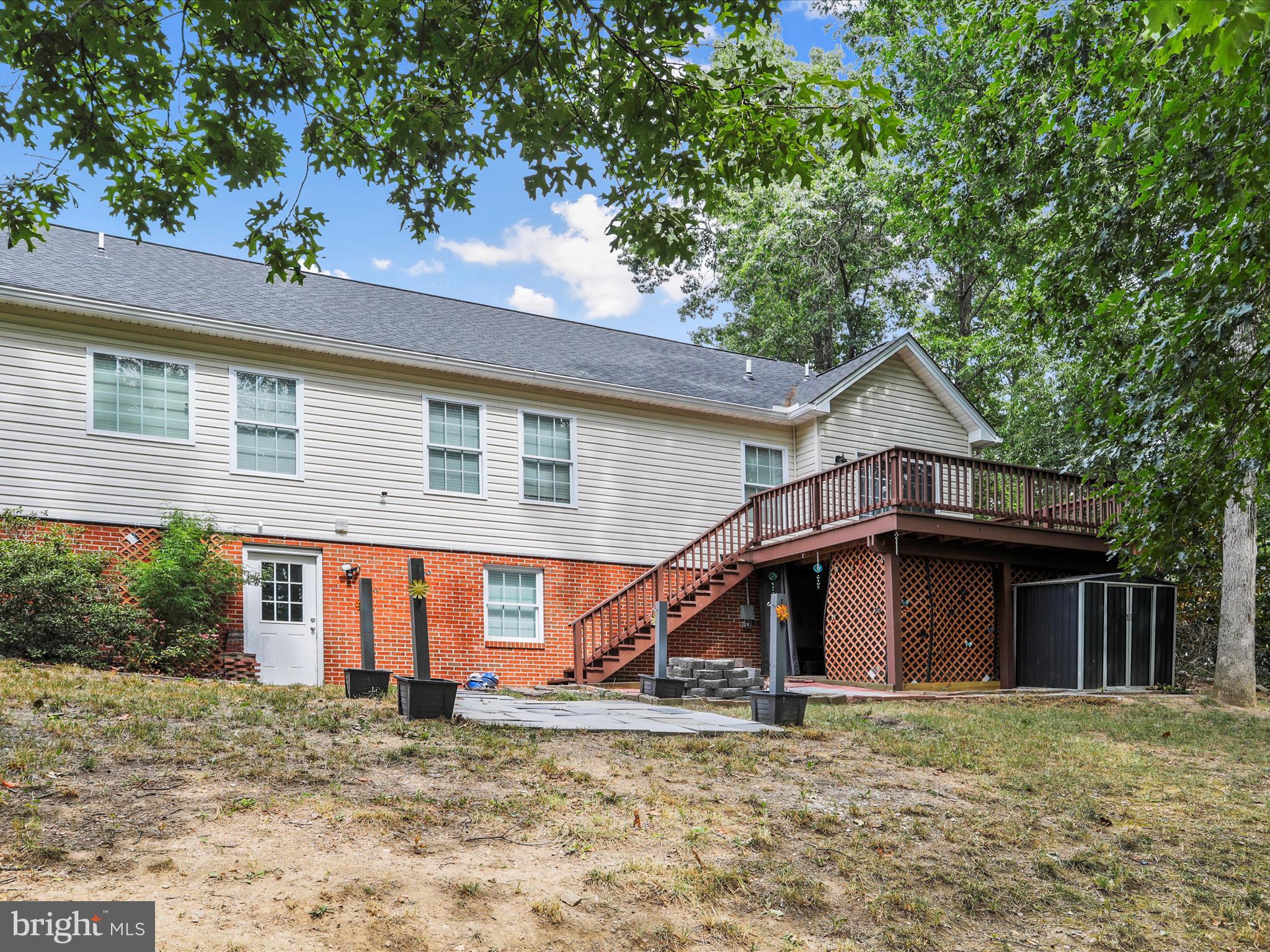 MIDDLE CREEK MANOR - Residential