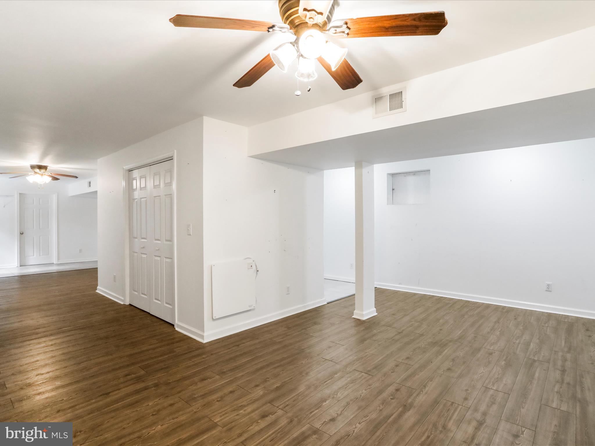 MIDDLE CREEK MANOR - Residential