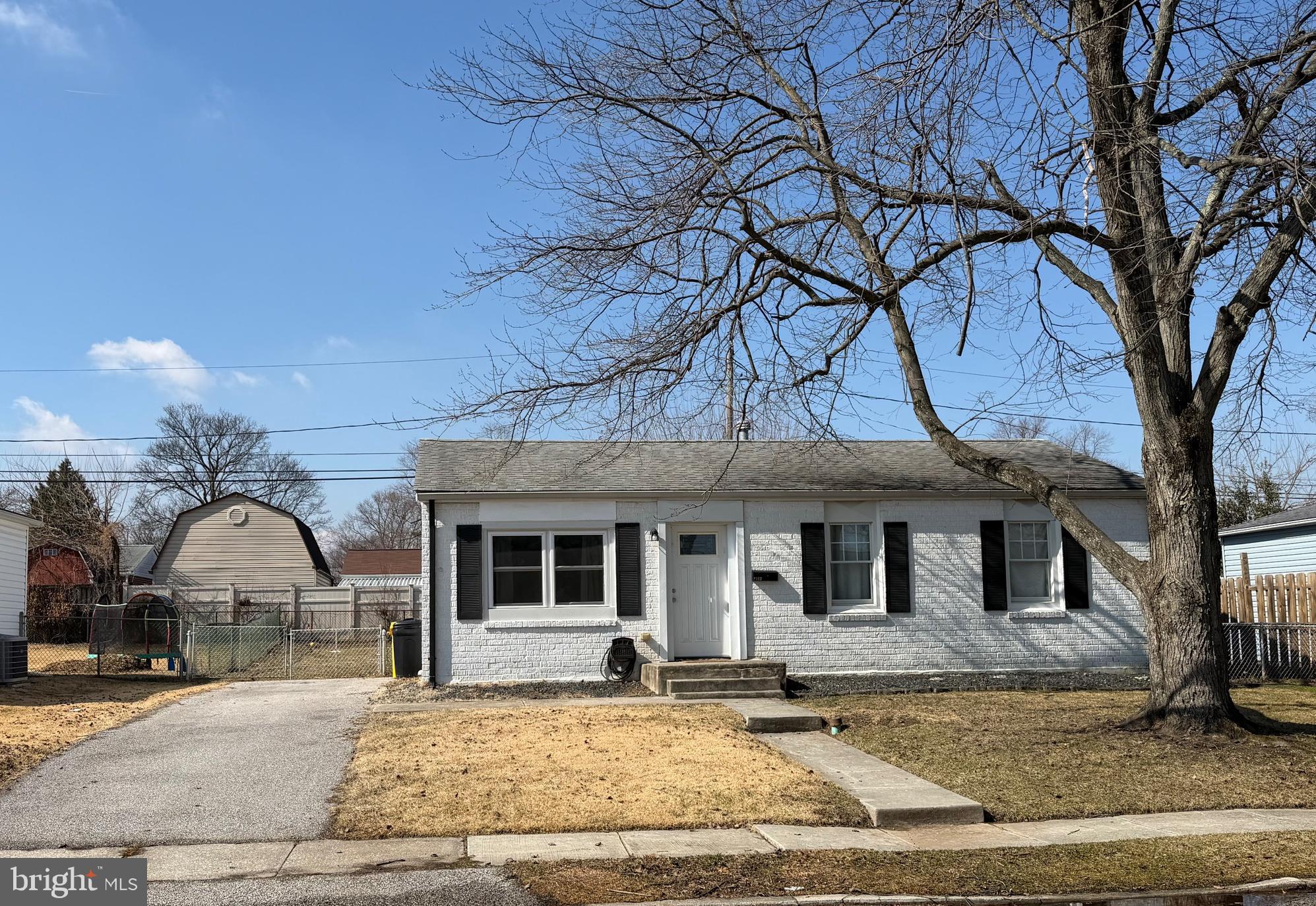 1322 MEADOWVALE ROAD