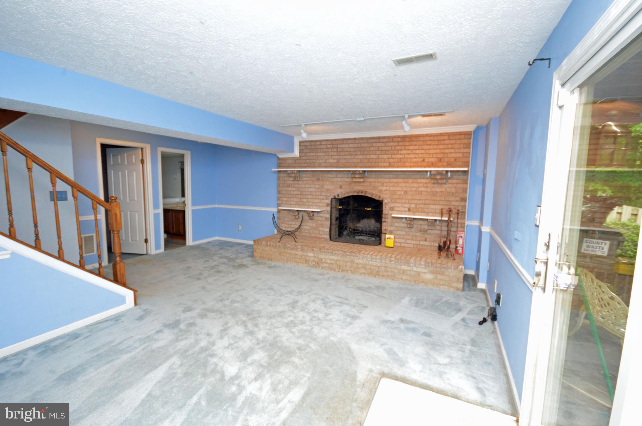 HOLLYMEAD - Residential Lease