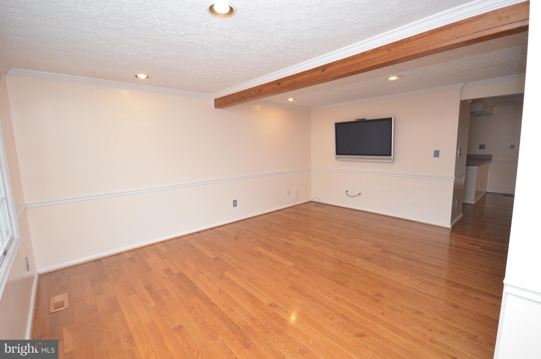 HOLLYMEAD - Residential Lease