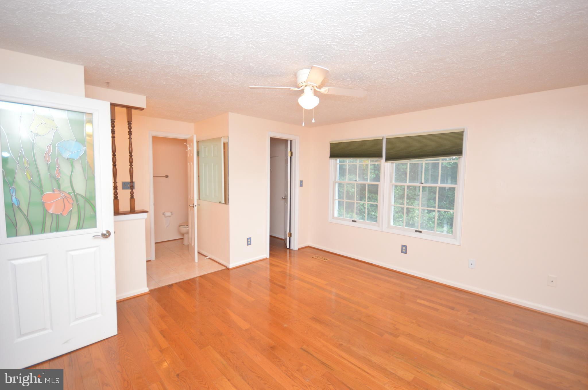 HOLLYMEAD - Residential Lease