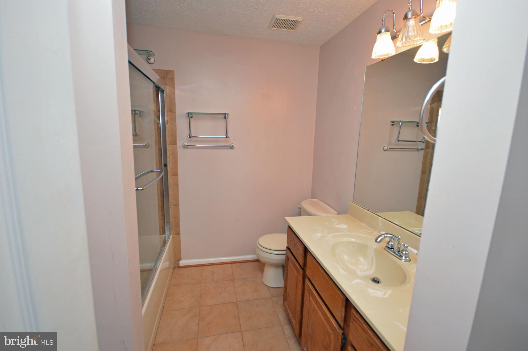 HOLLYMEAD - Residential Lease