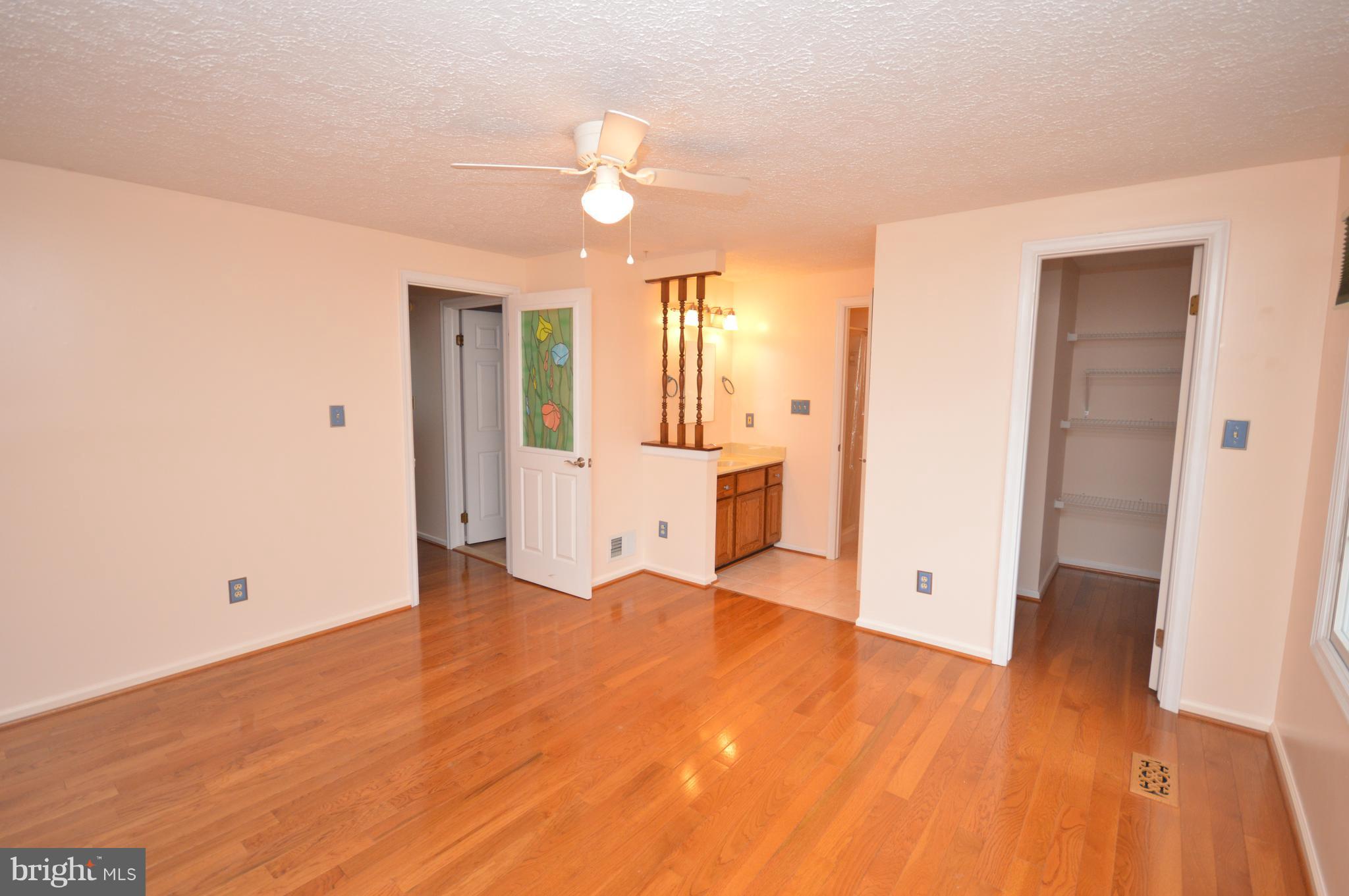 HOLLYMEAD - Residential Lease