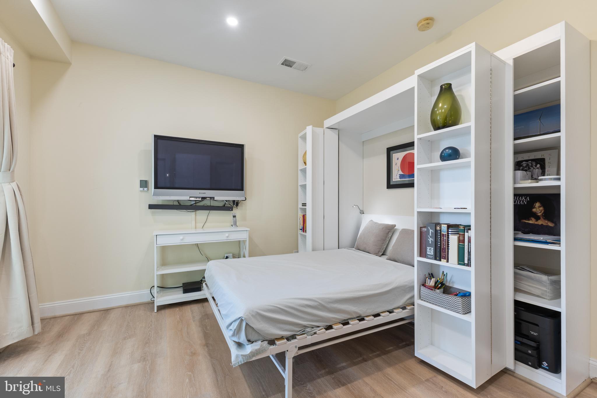 ELLISON HEIGHTS - Residential