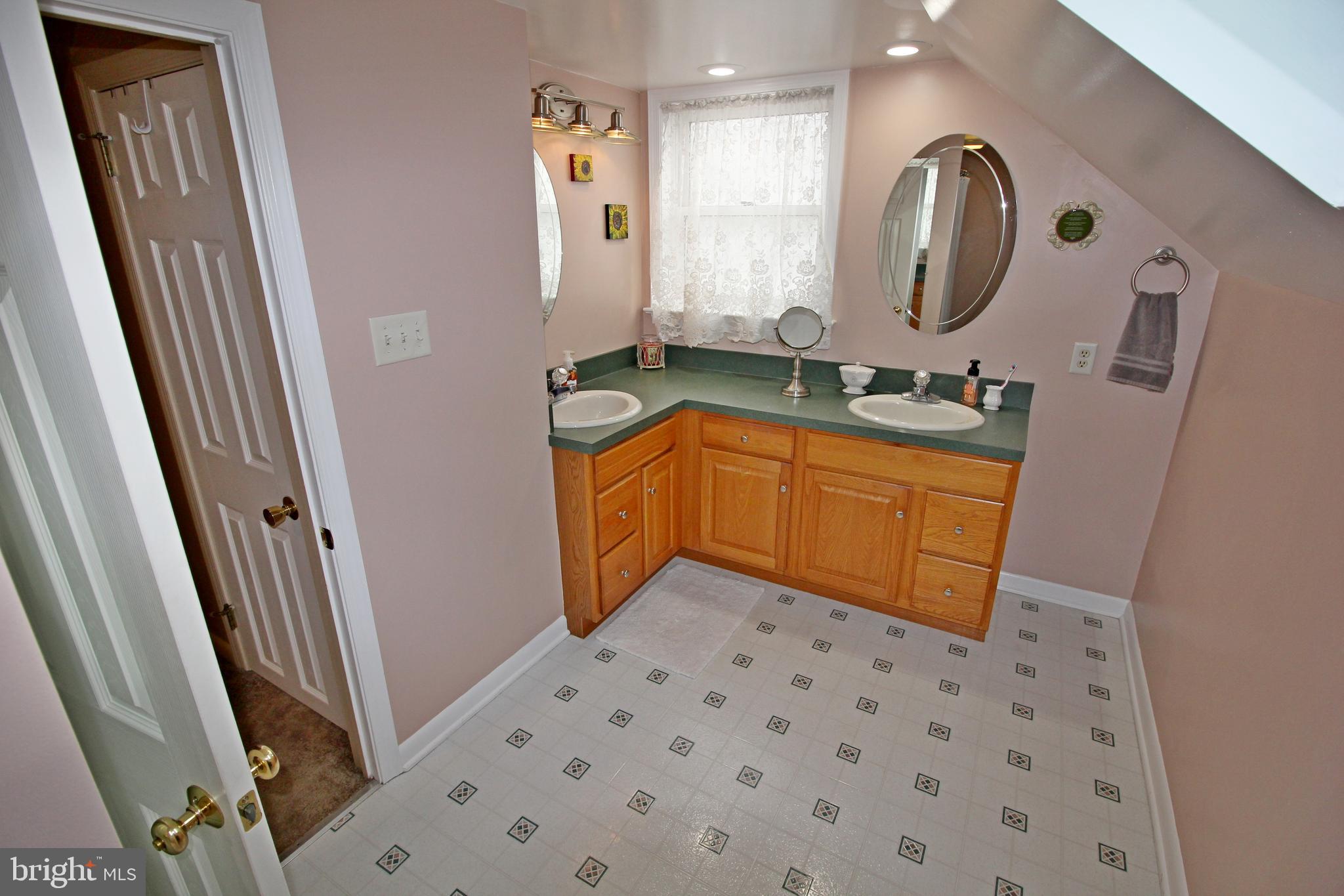 HEMPFIELD GREEN - Residential