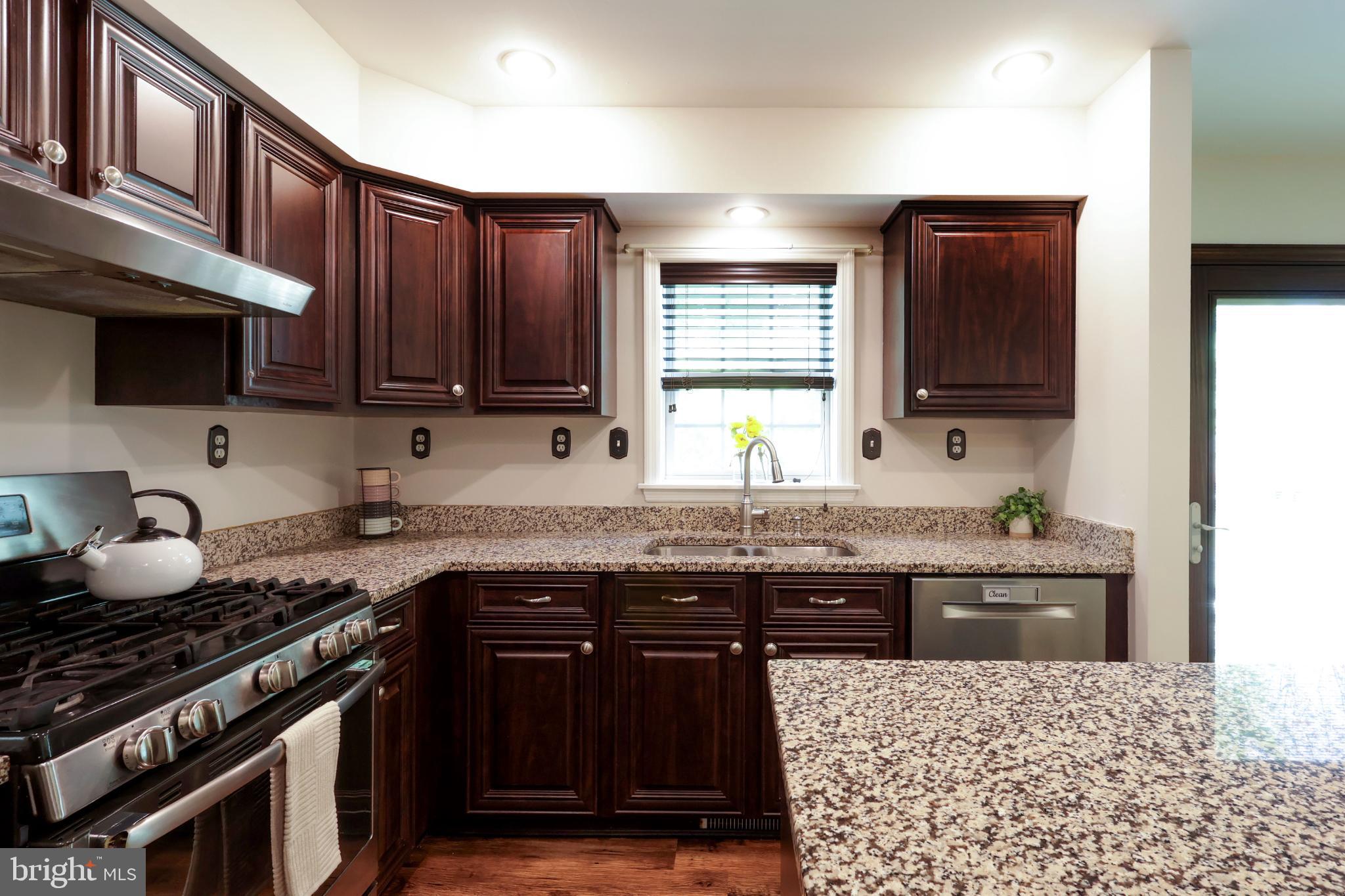 INDEPENDENCE PLACE - Residential