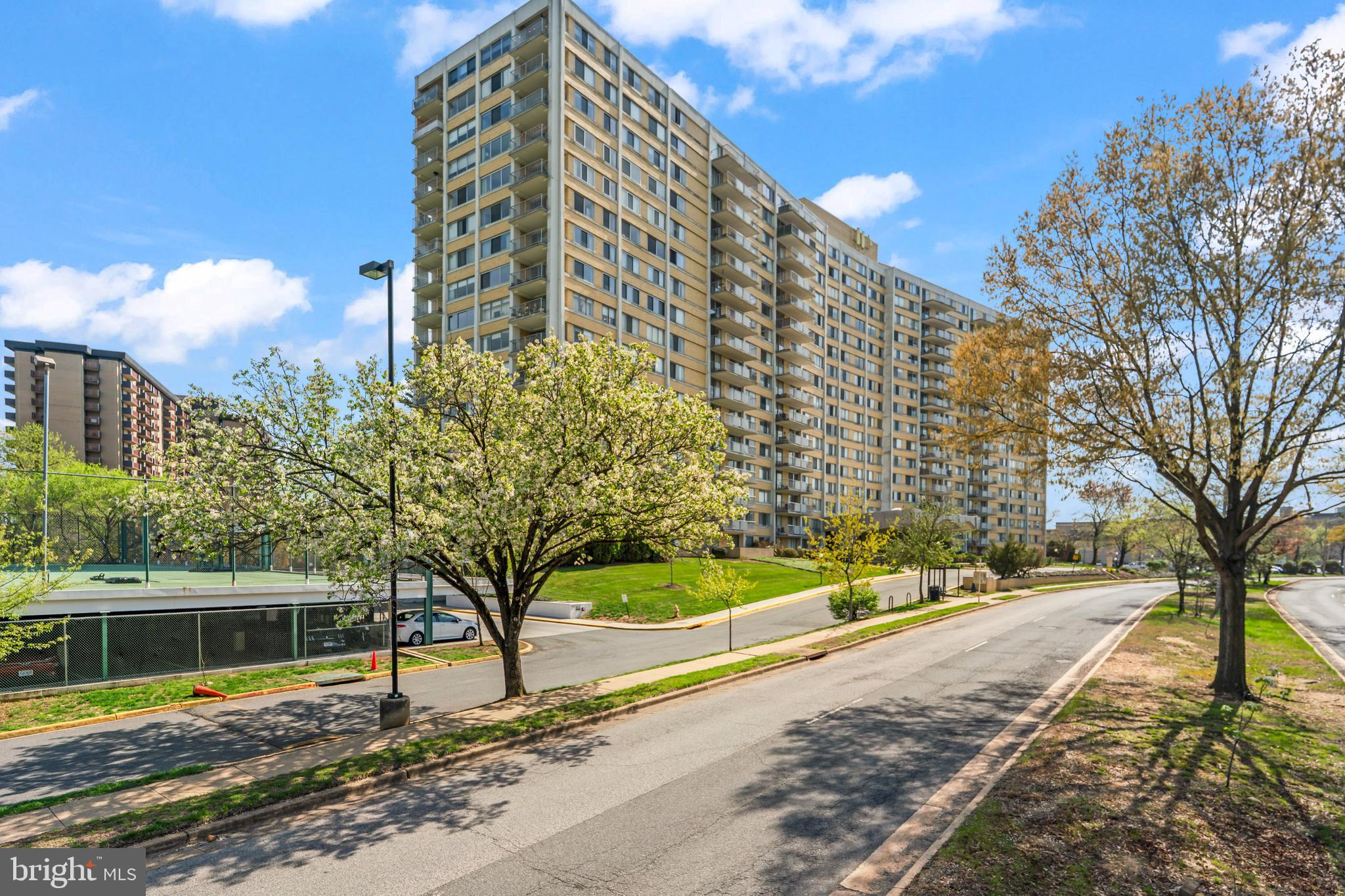 THE FOUNTAINS - Residential