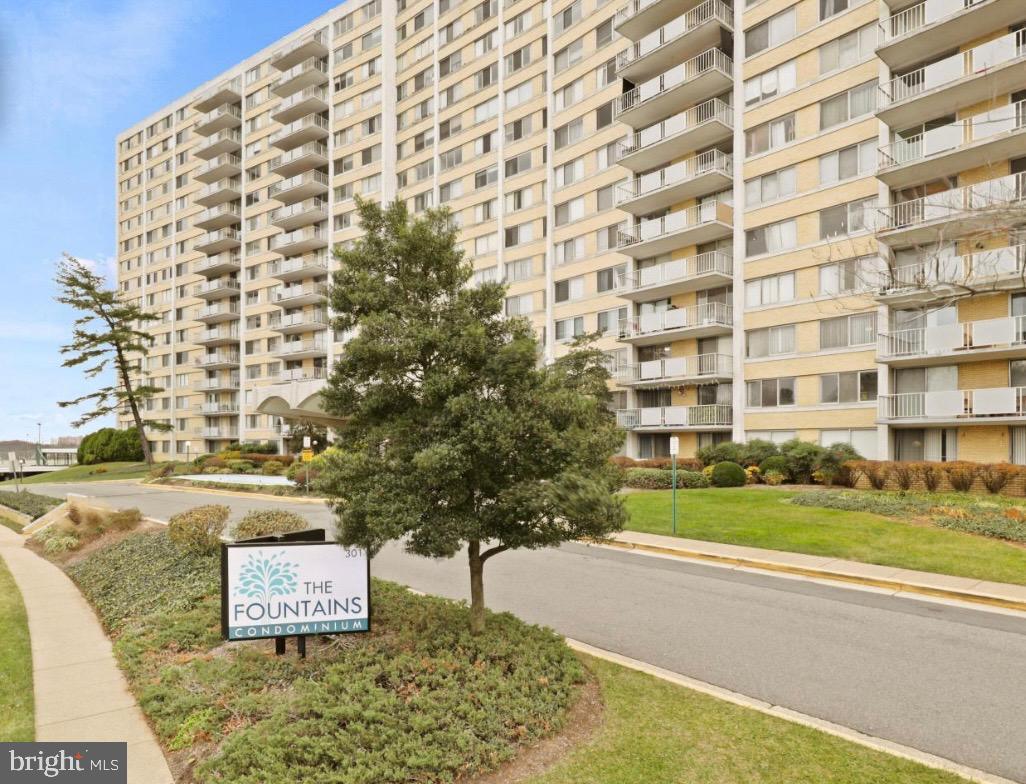 THE FOUNTAINS - Residential