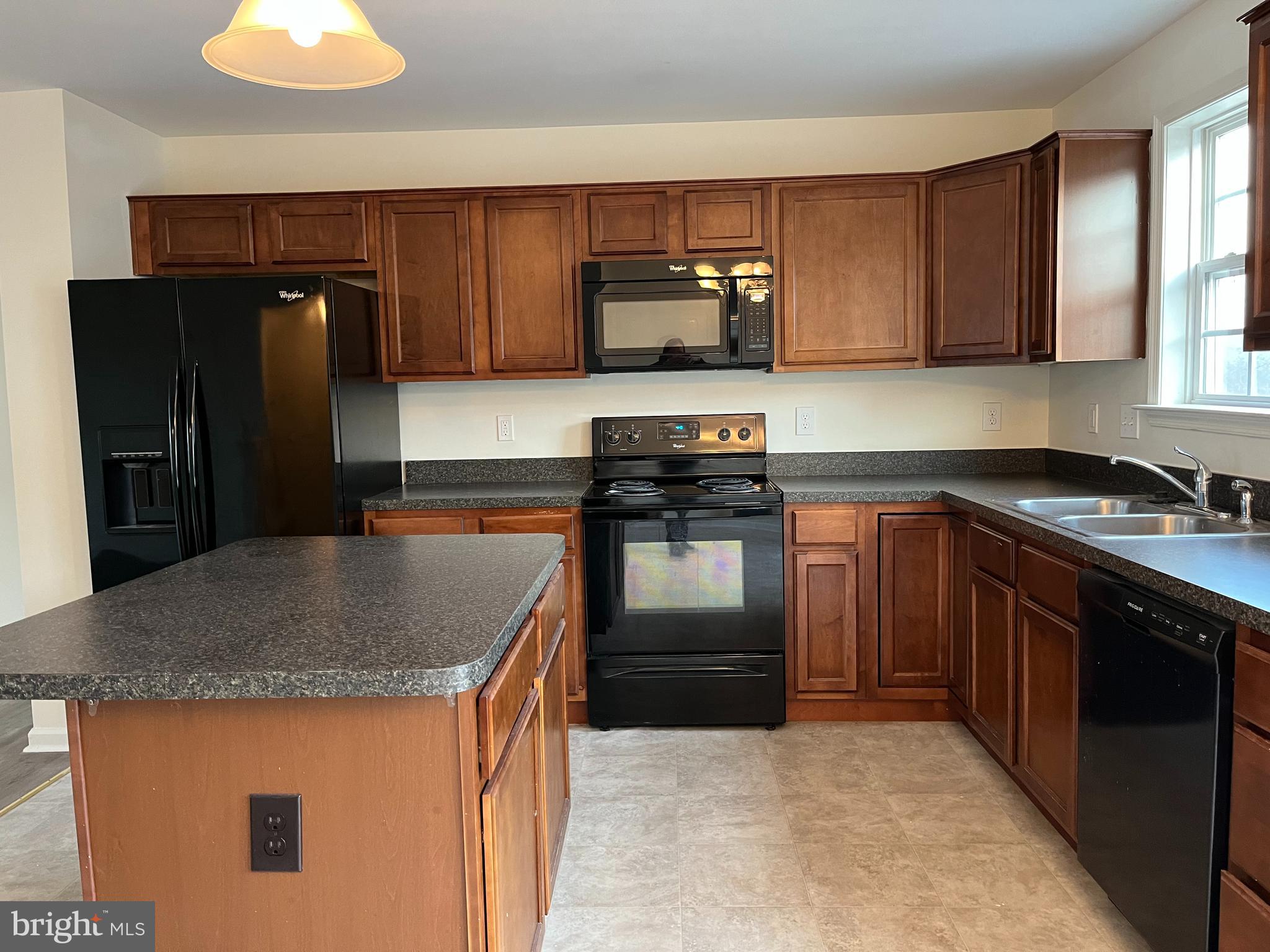 HAMMONDS MILL - Residential Lease