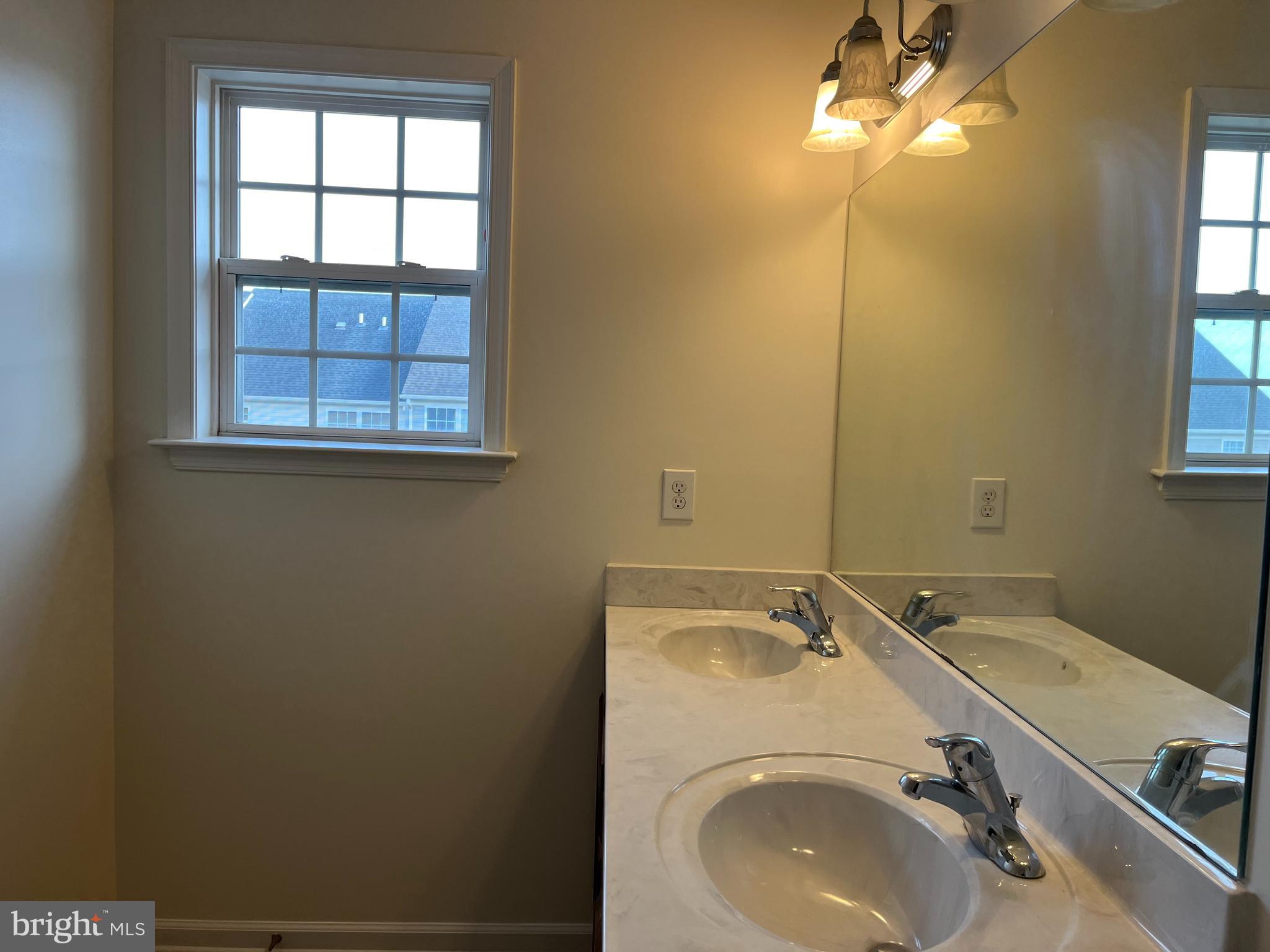 HAMMONDS MILL - Residential Lease