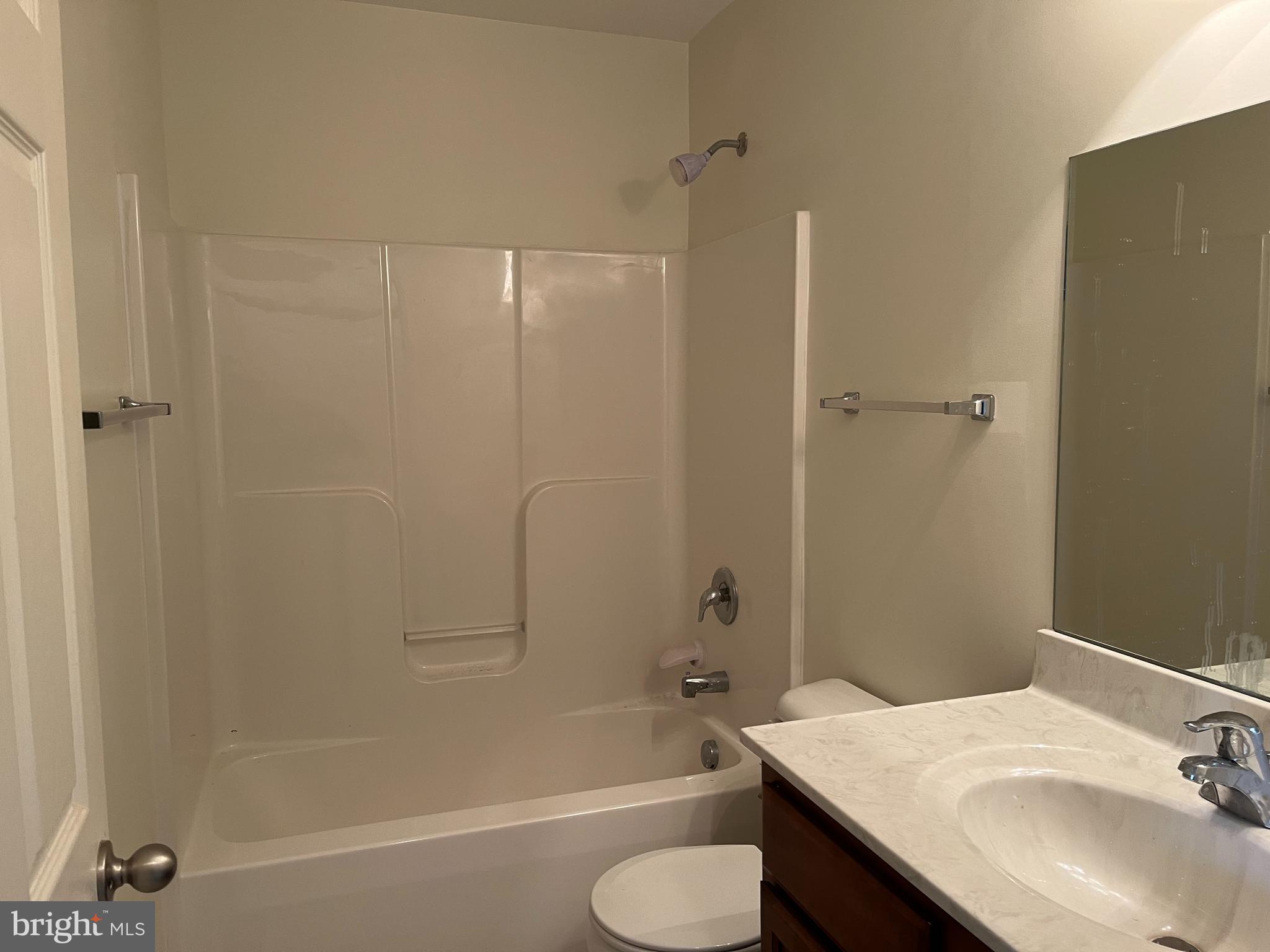 HAMMONDS MILL - Residential Lease