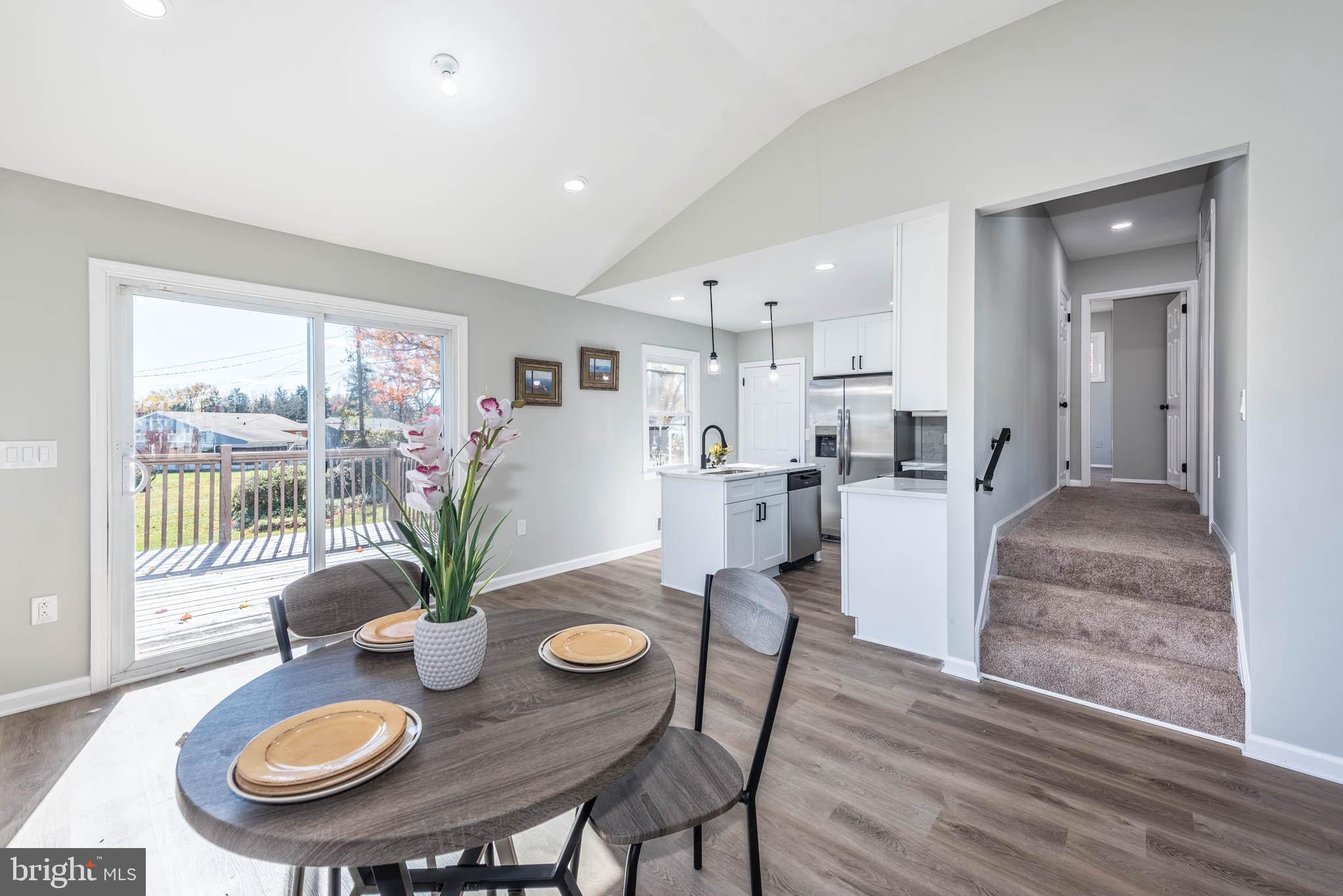 CAMPFIELD GARDENS - Residential