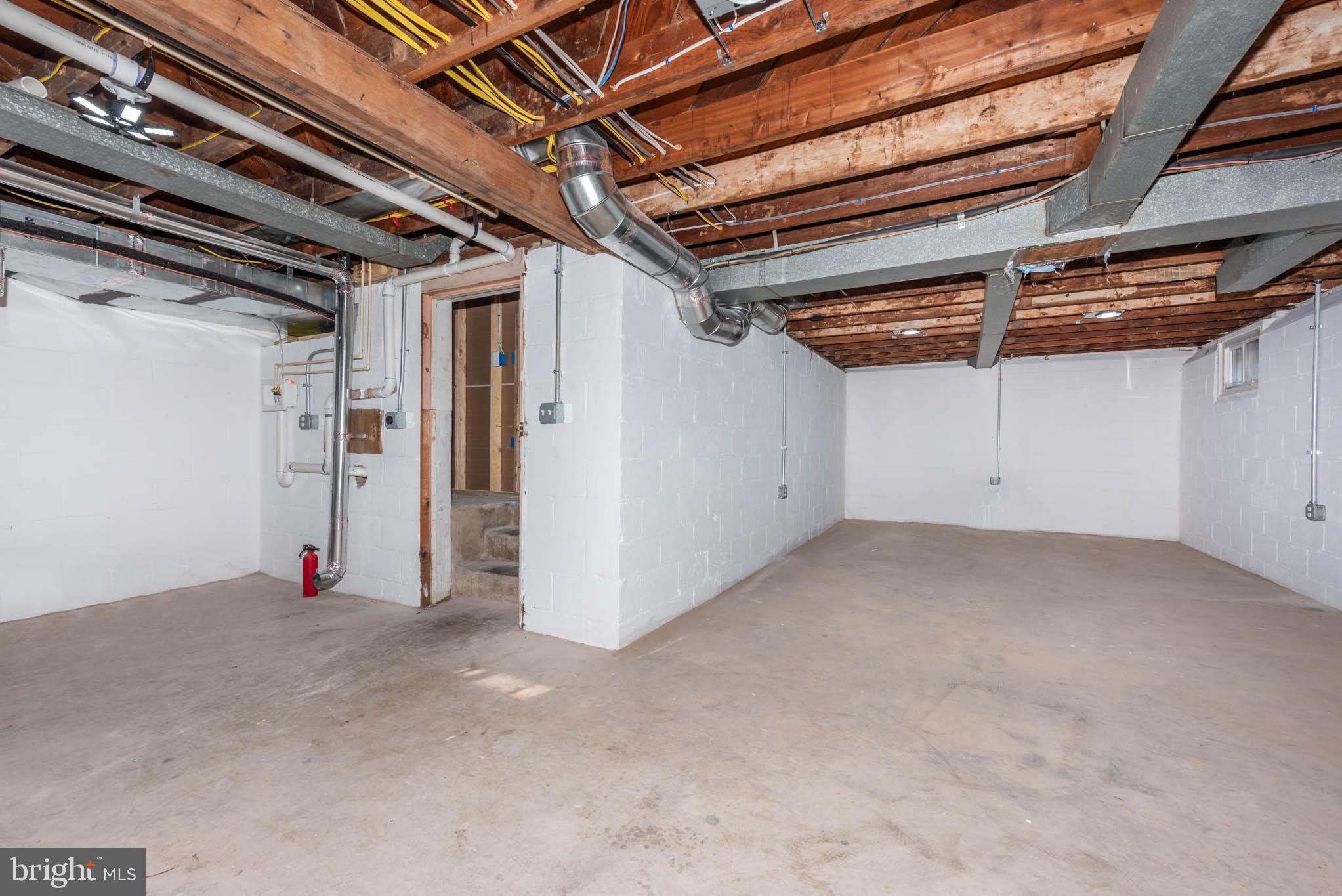 CAMPFIELD GARDENS - Residential