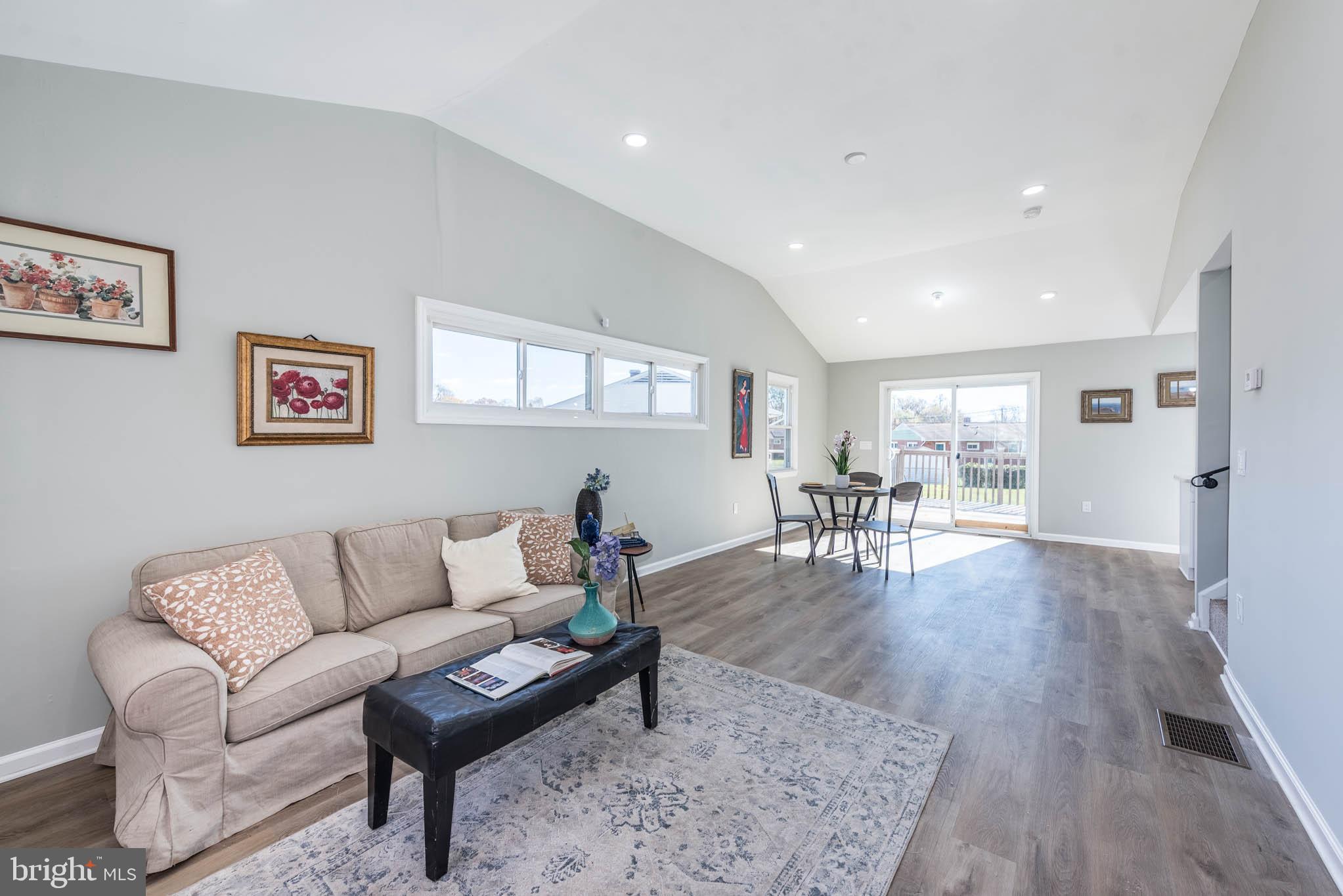 CAMPFIELD GARDENS - Residential