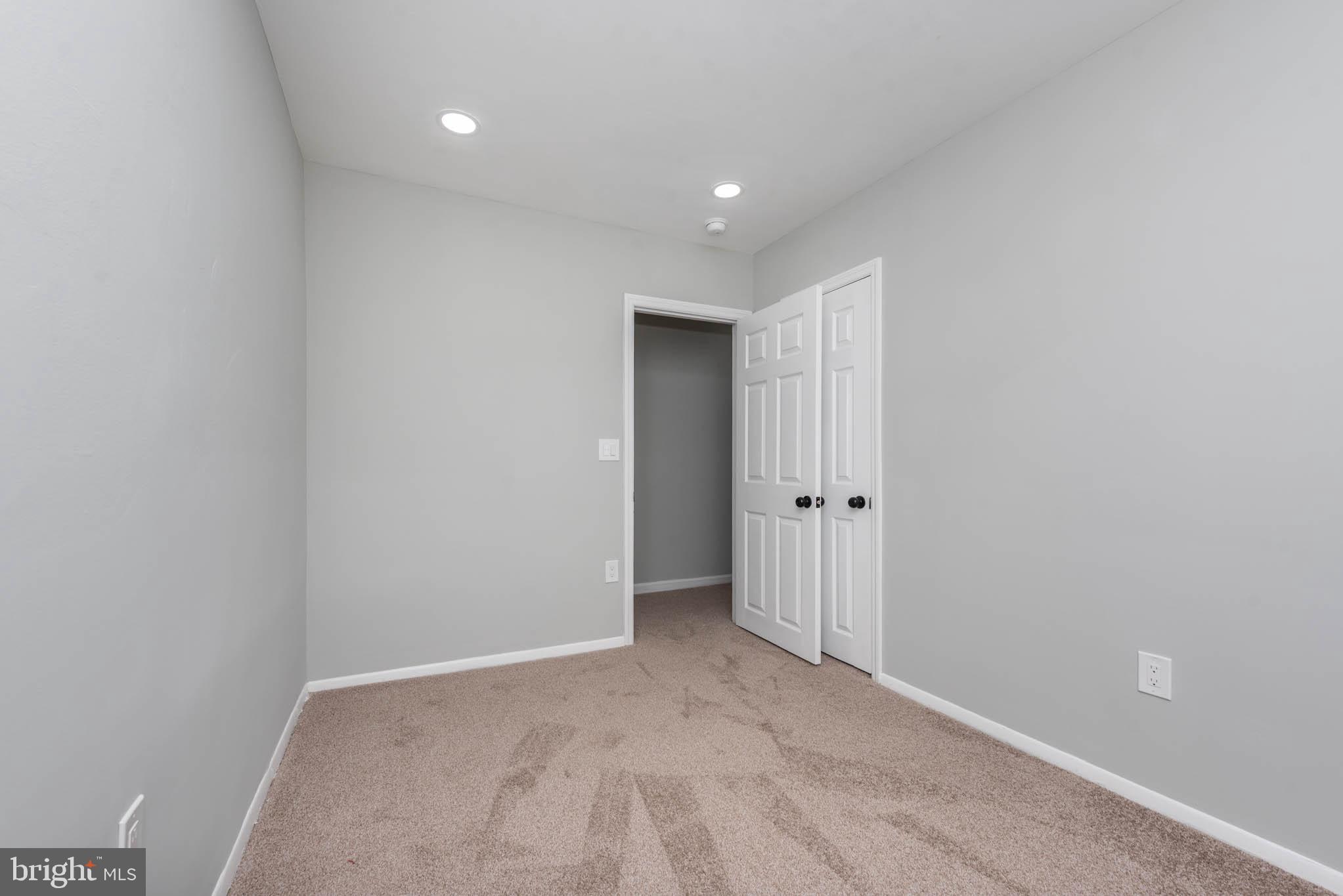 CAMPFIELD GARDENS - Residential