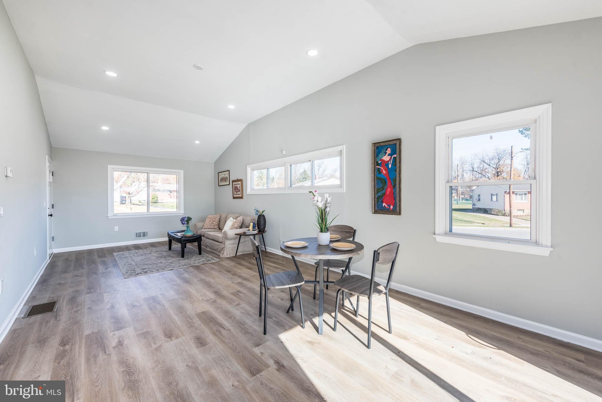 CAMPFIELD GARDENS - Residential