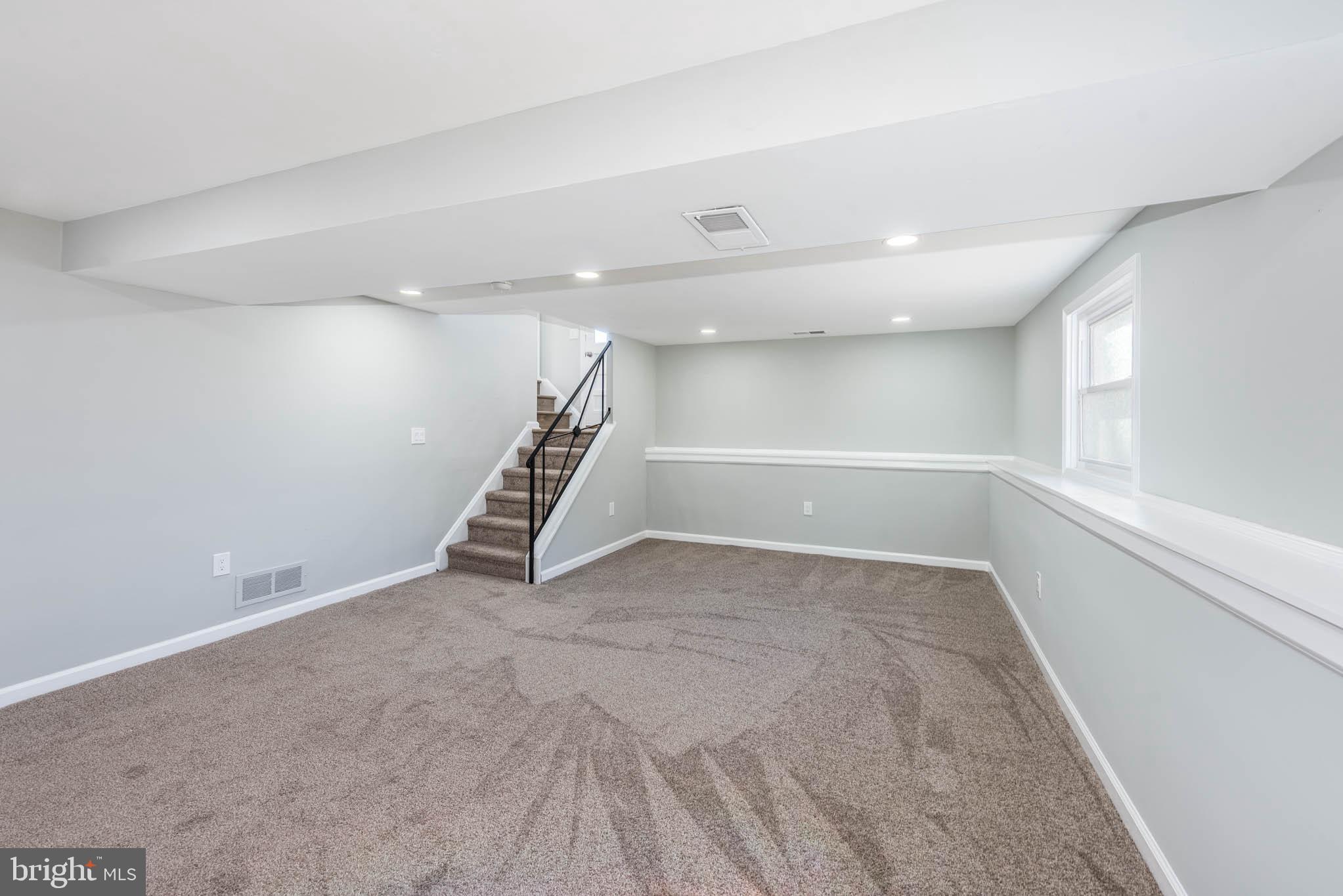 CAMPFIELD GARDENS - Residential