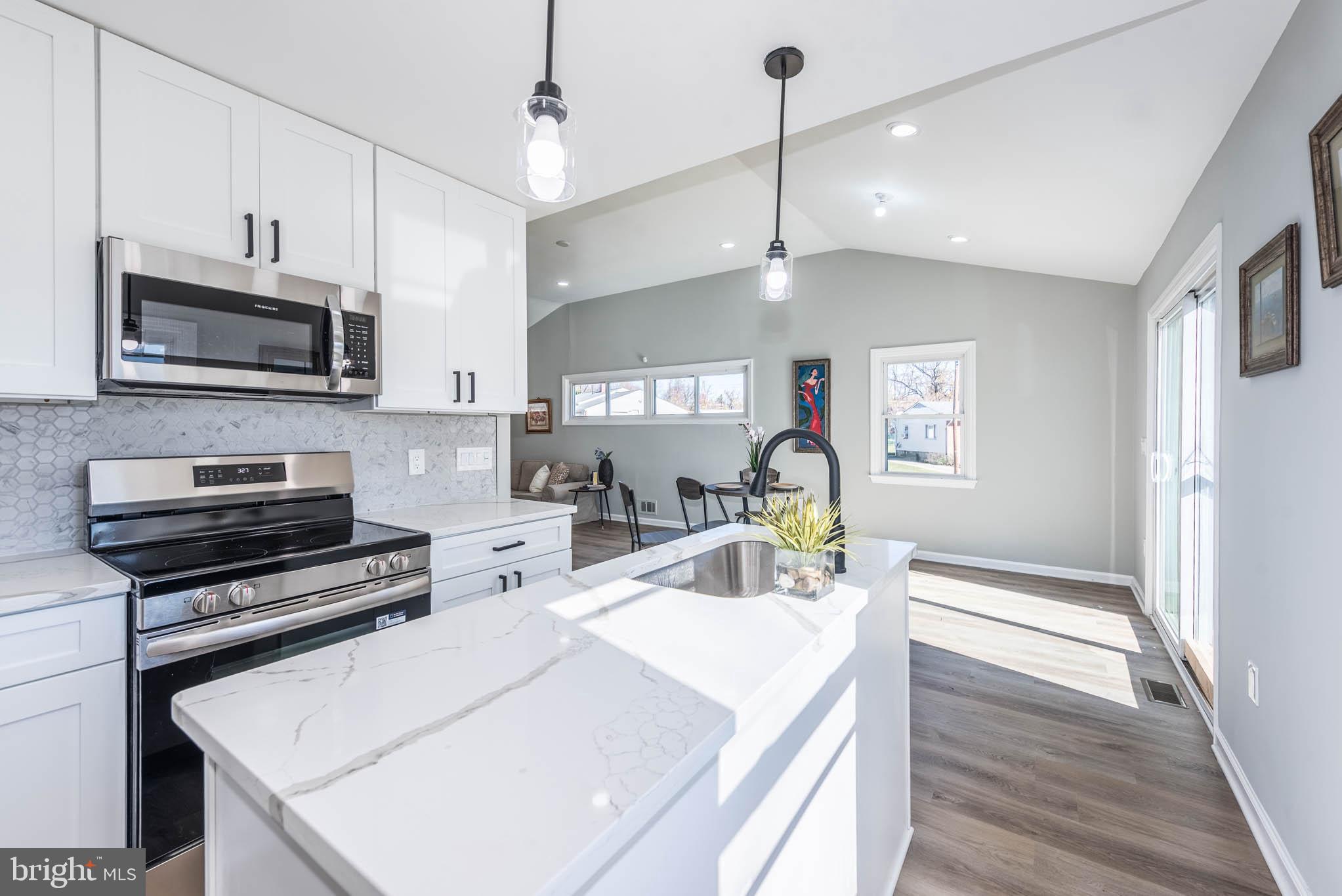 CAMPFIELD GARDENS - Residential