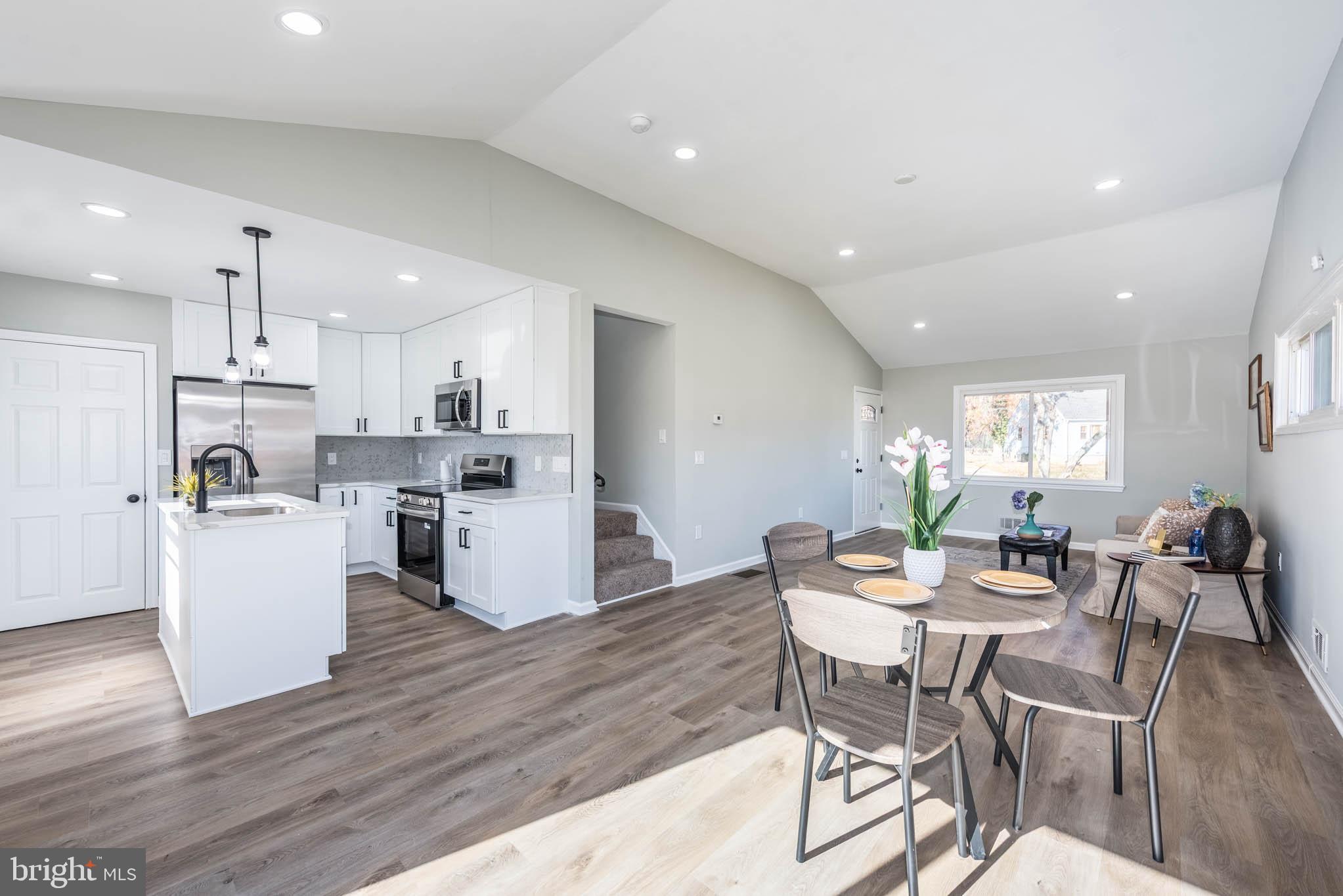 CAMPFIELD GARDENS - Residential