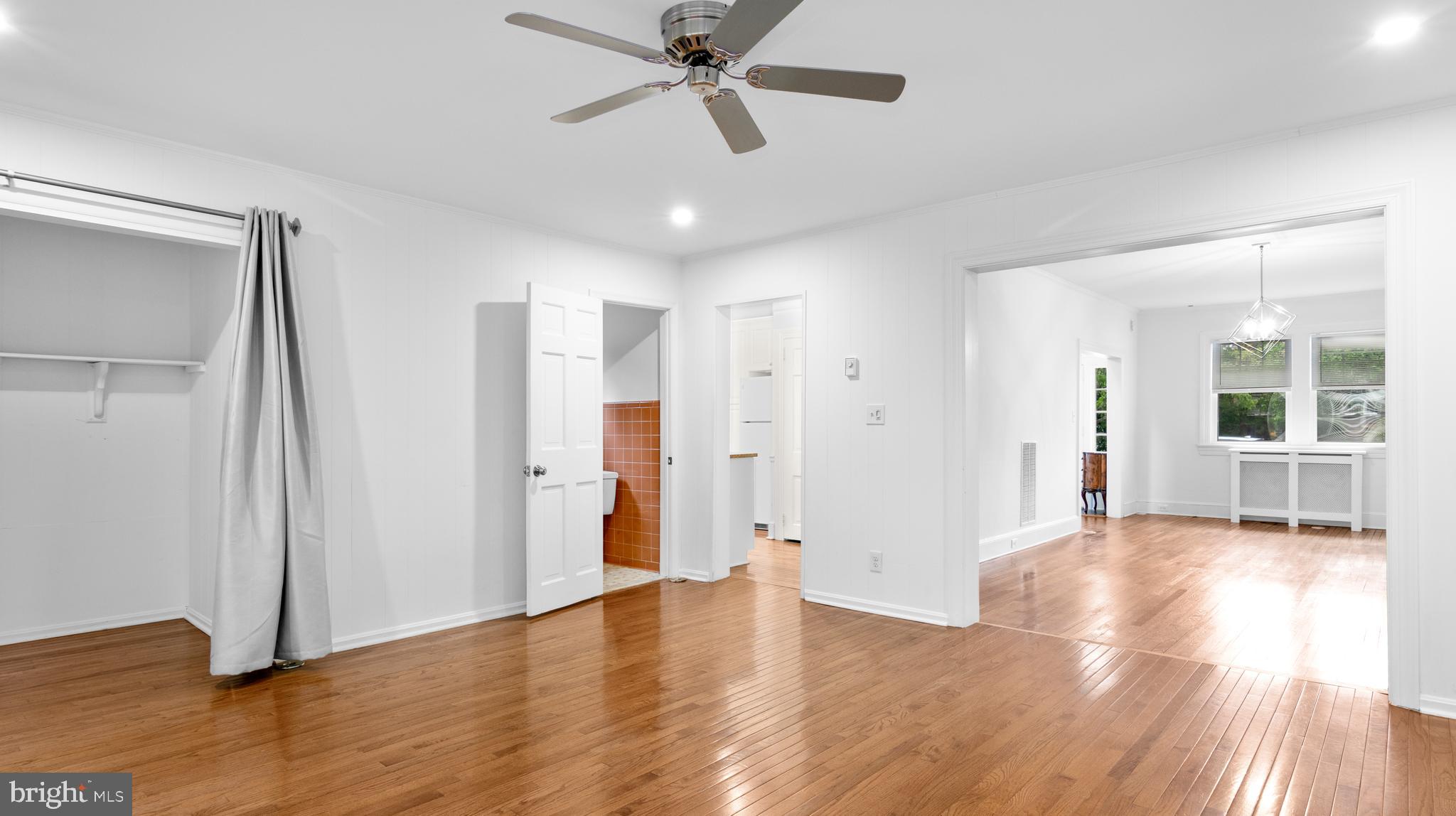 DOWNTOWN EASTON - Residential Lease