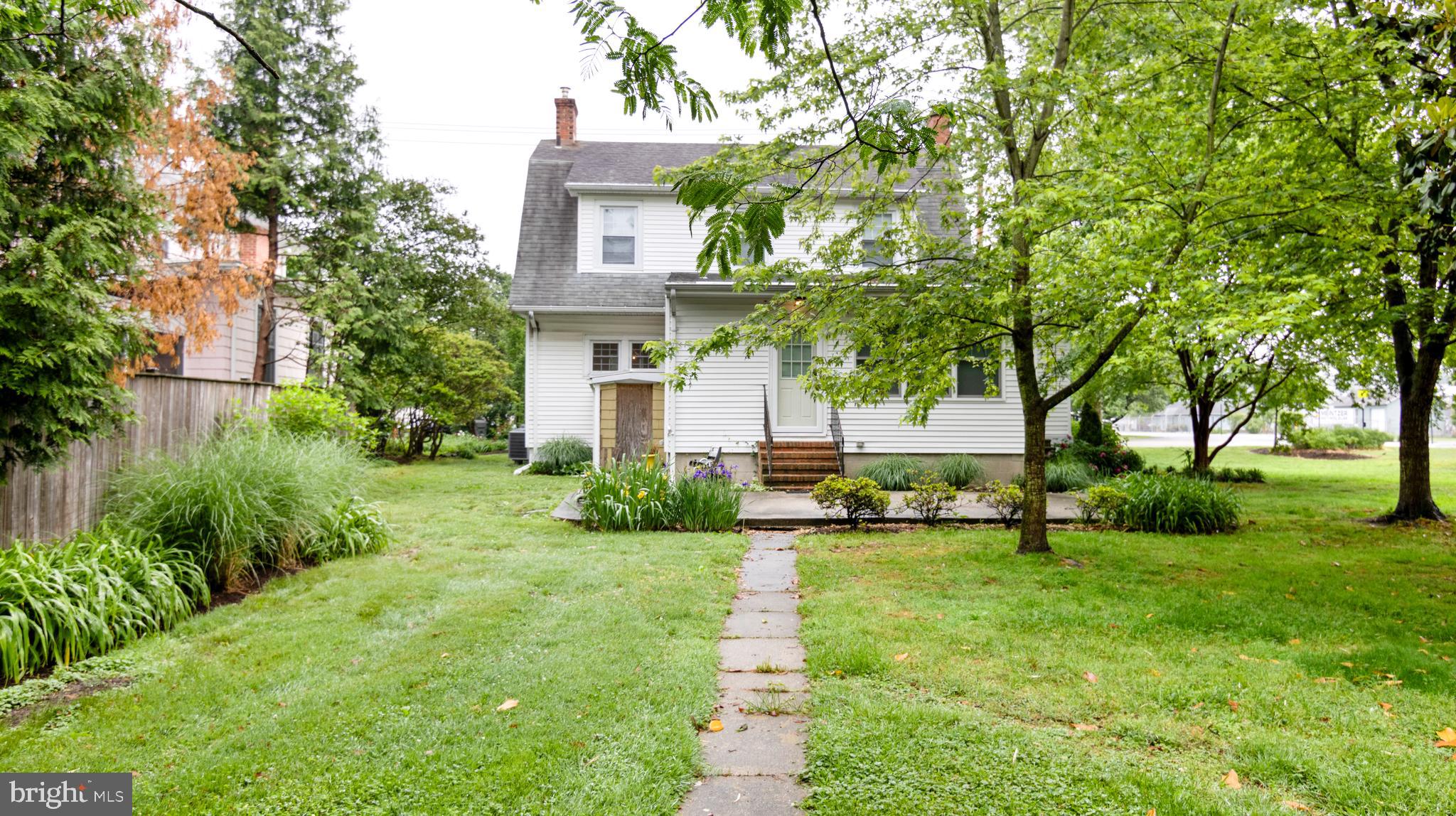 DOWNTOWN EASTON - Residential Lease