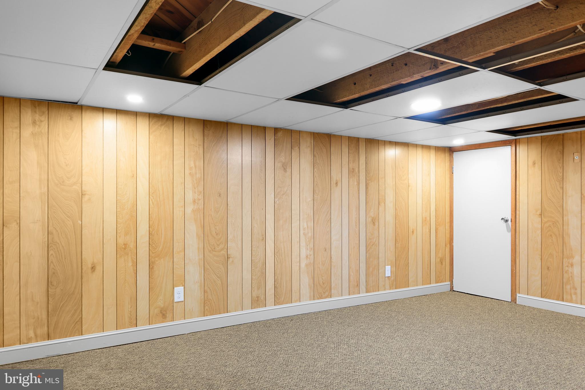 DOWNTOWN EASTON - Residential Lease