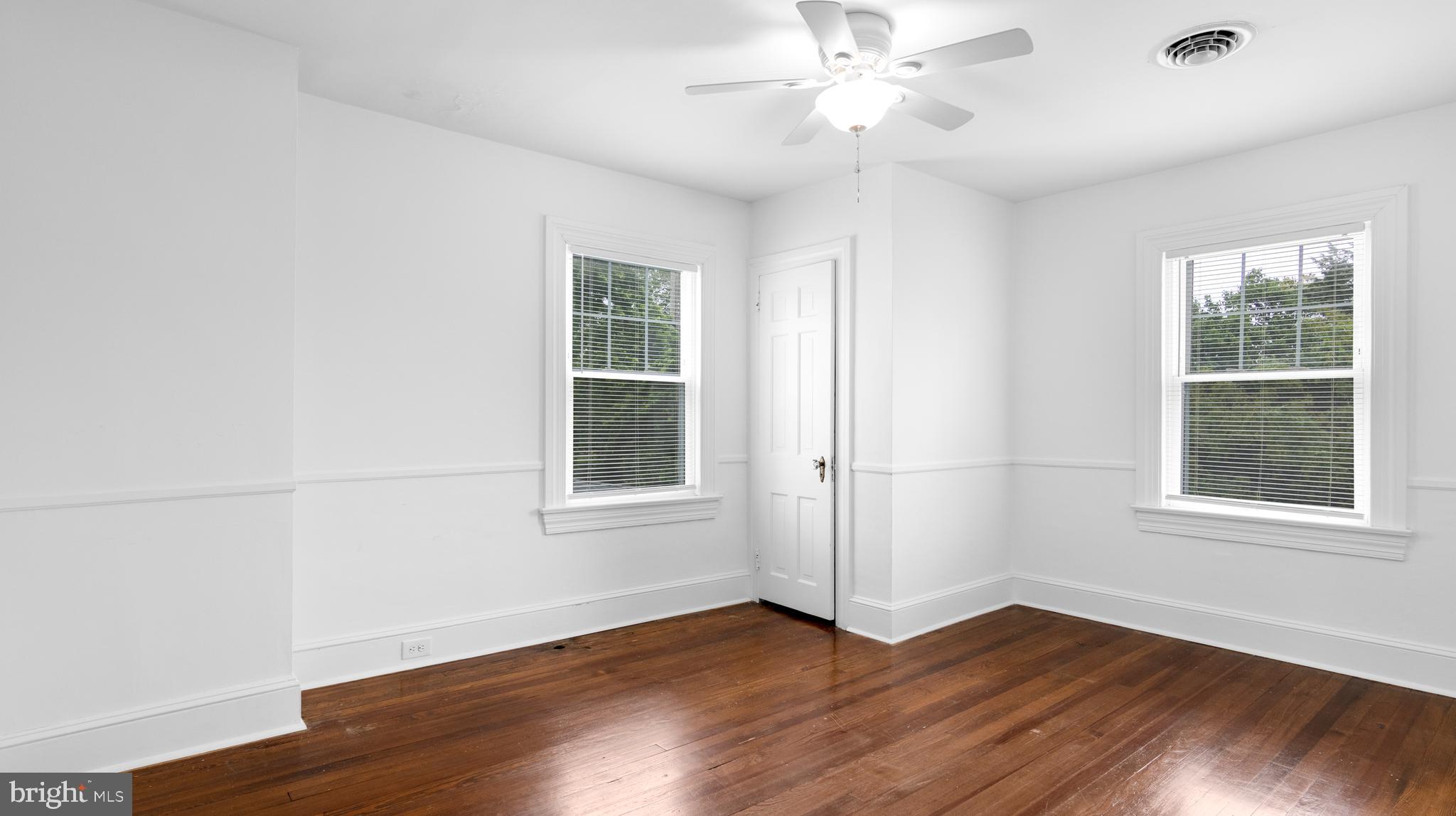 DOWNTOWN EASTON - Residential Lease