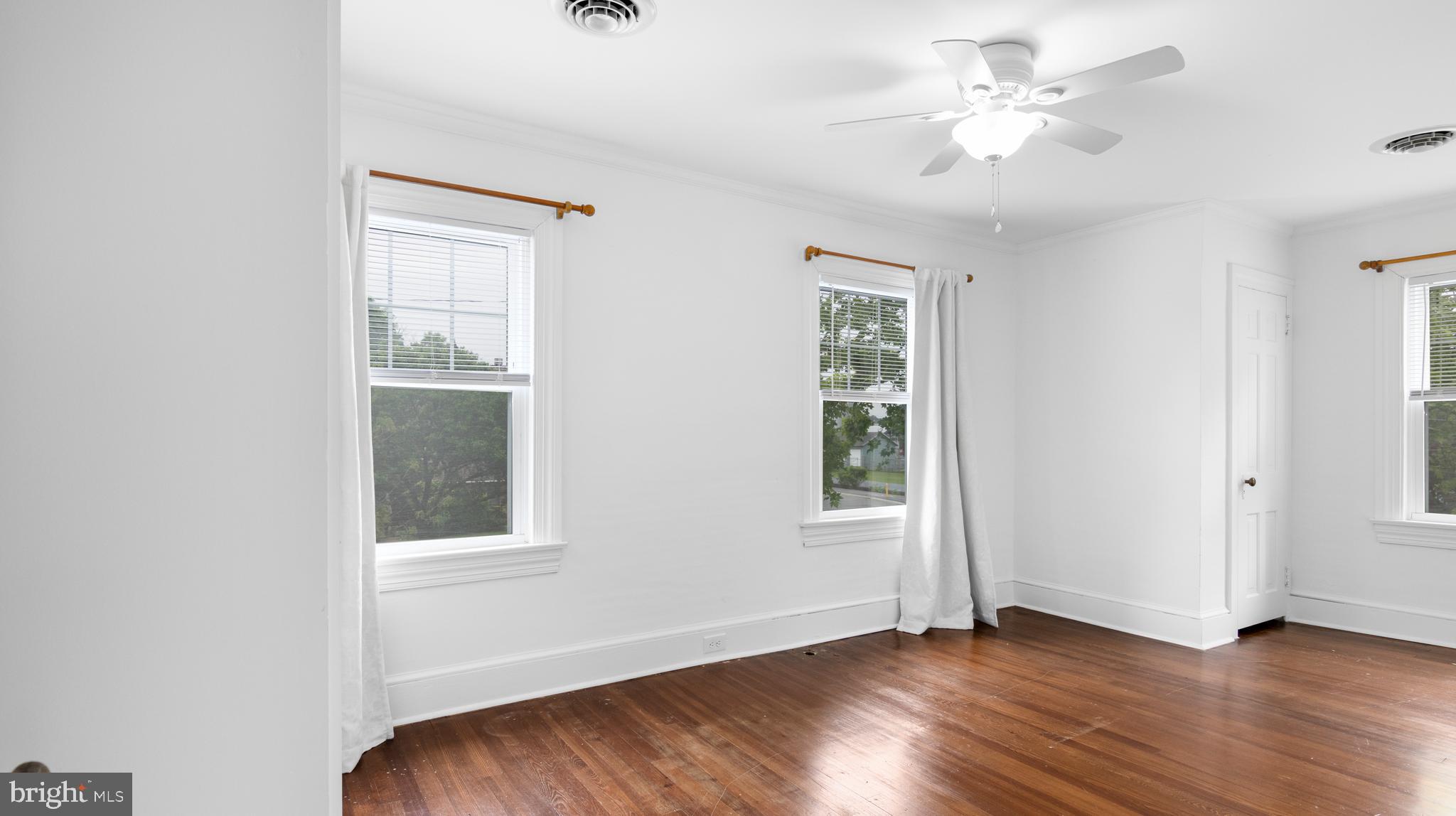 DOWNTOWN EASTON - Residential Lease