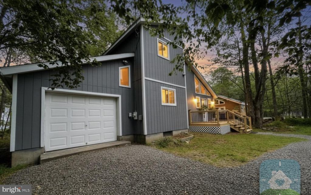 Photo of 1225 Country Place Dr, COOLBAUGH TOWNSHIP, PA 18466 (MLS # PAMR2005706)