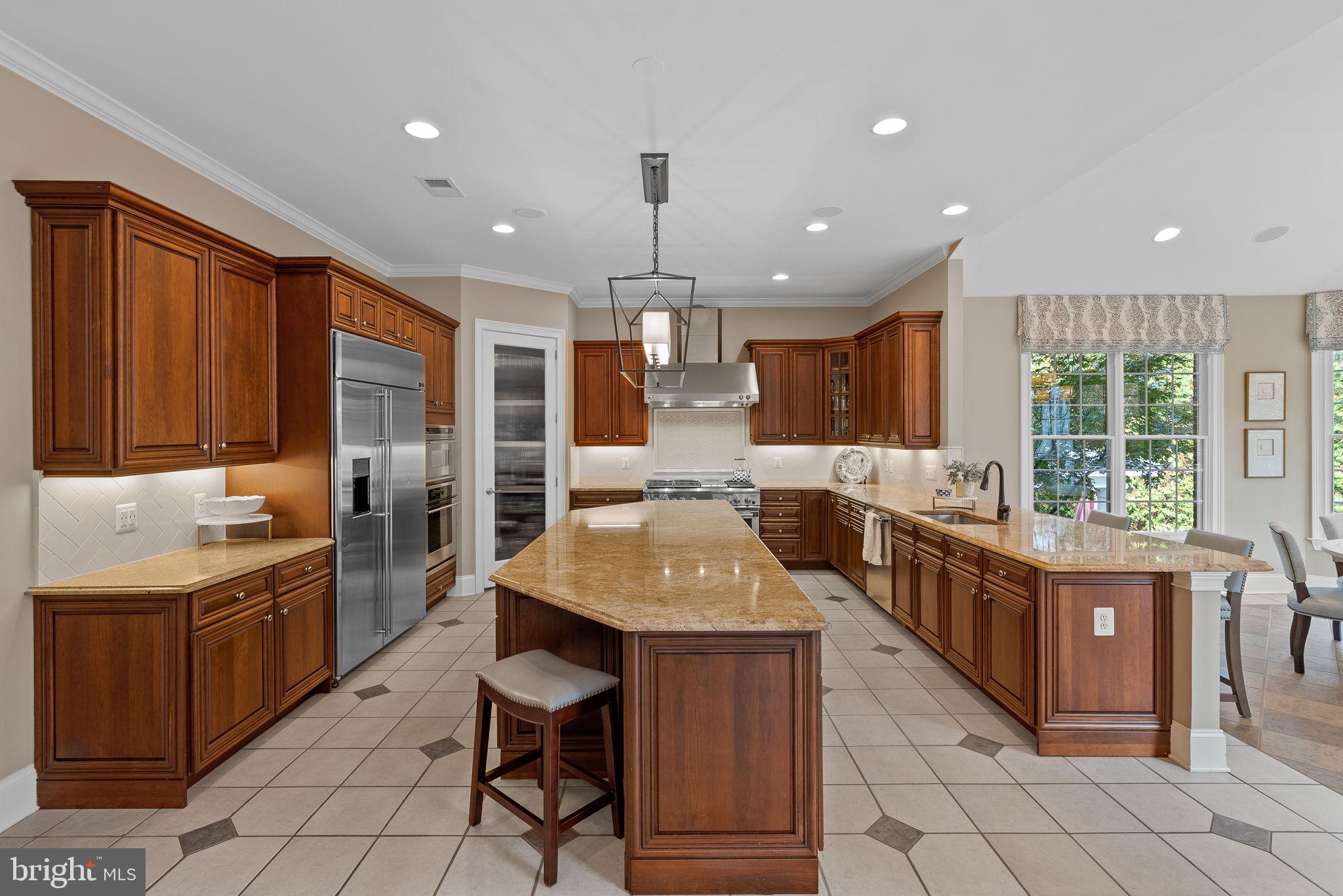 BELMONT COUNTRY CLUB - Residential