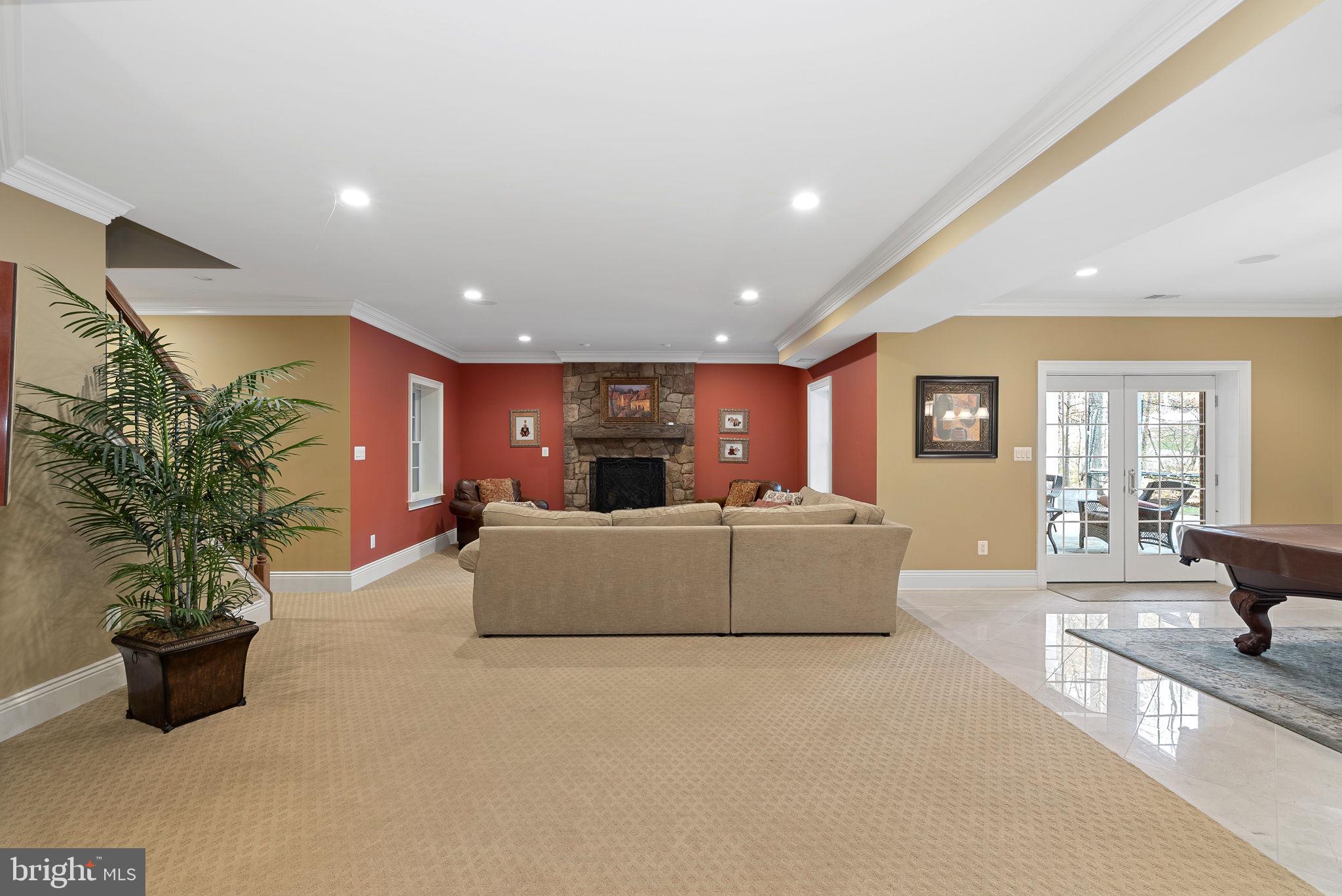 BELMONT COUNTRY CLUB - Residential