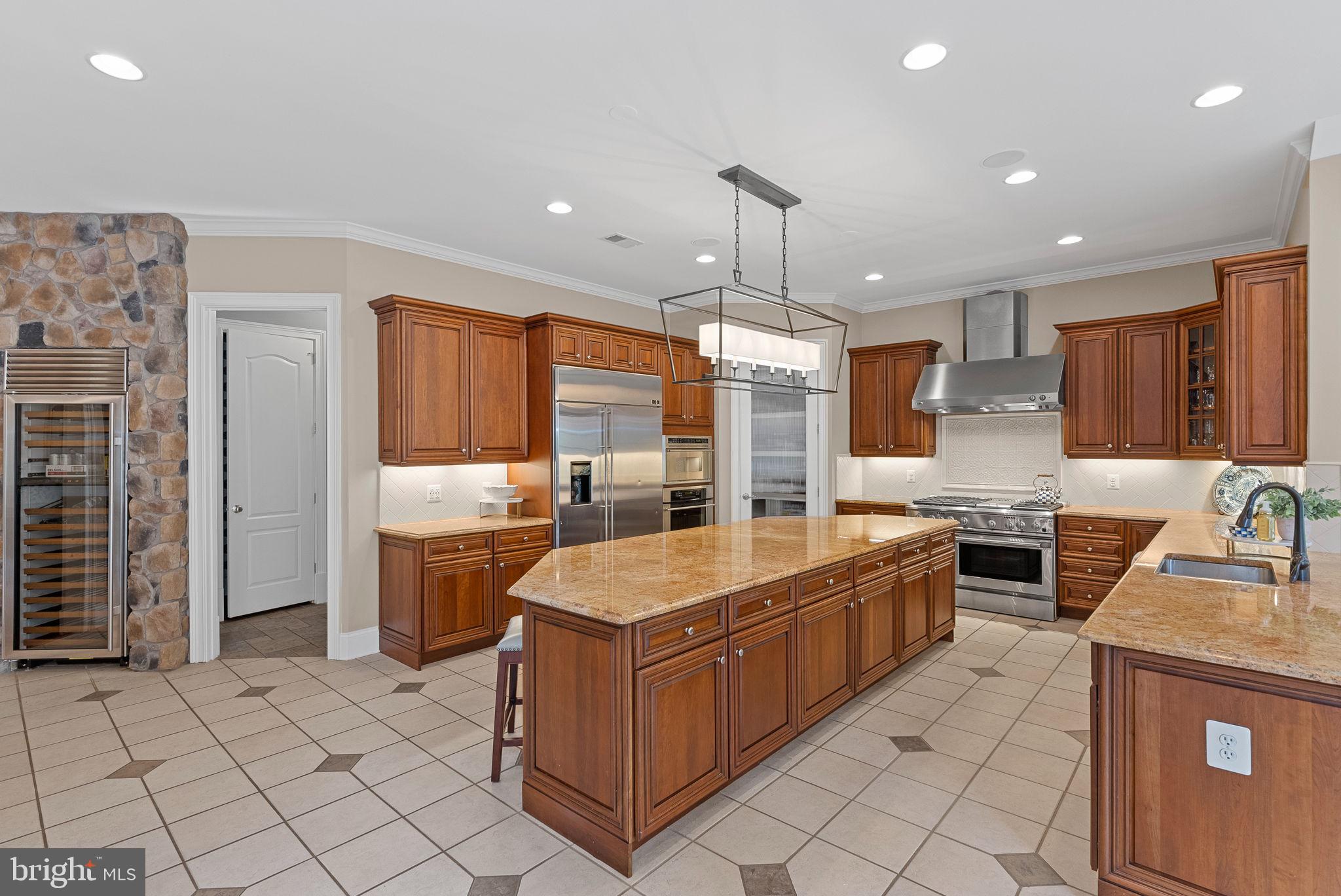 BELMONT COUNTRY CLUB - Residential