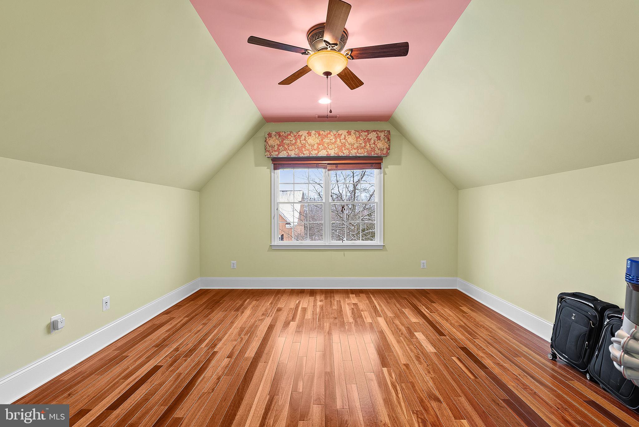 BELMONT COUNTRY CLUB - Residential