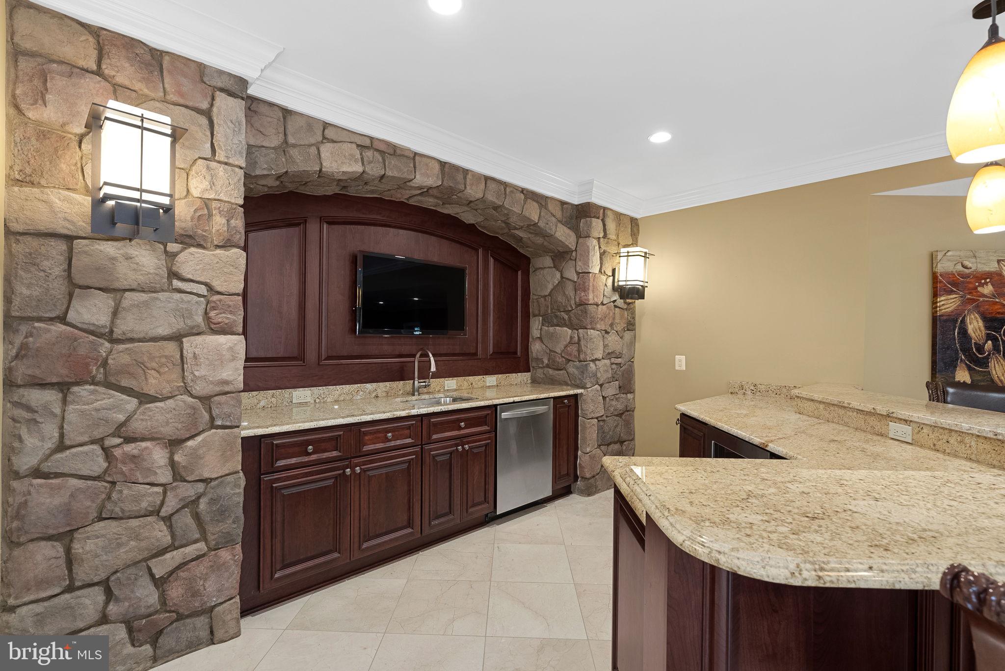 BELMONT COUNTRY CLUB - Residential