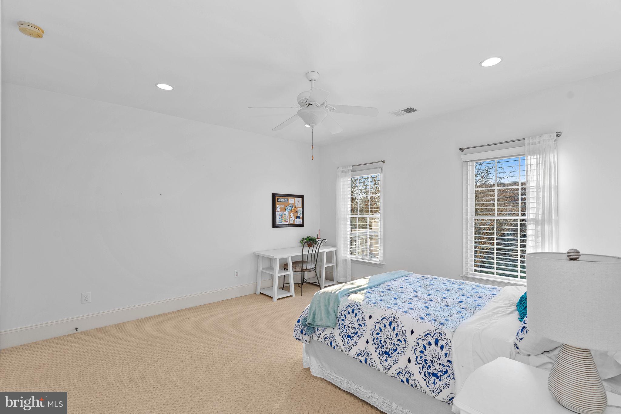 BELMONT COUNTRY CLUB - Residential