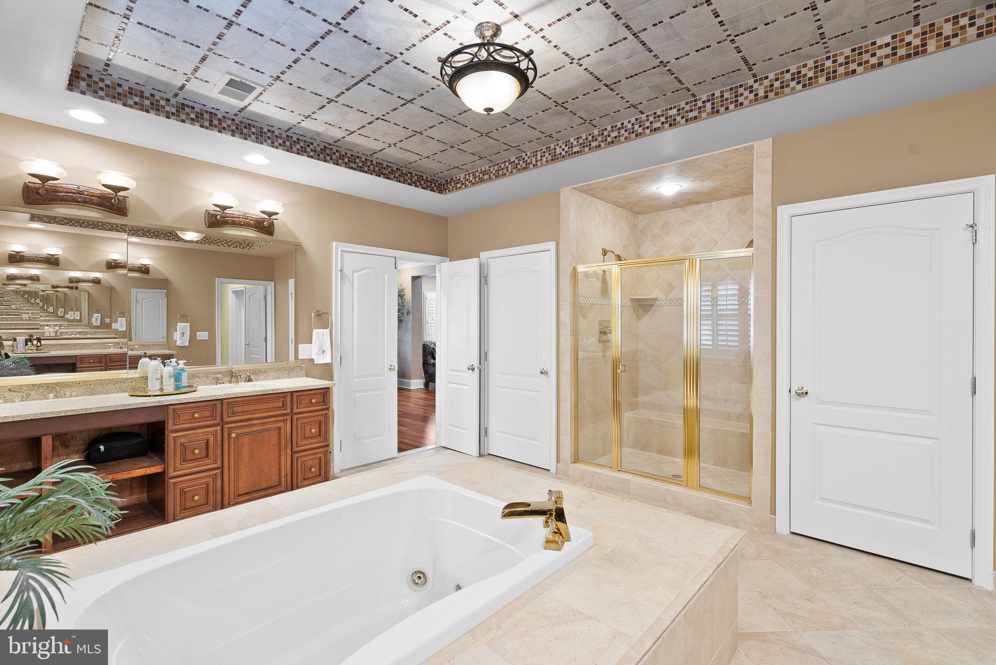 BELMONT COUNTRY CLUB - Residential