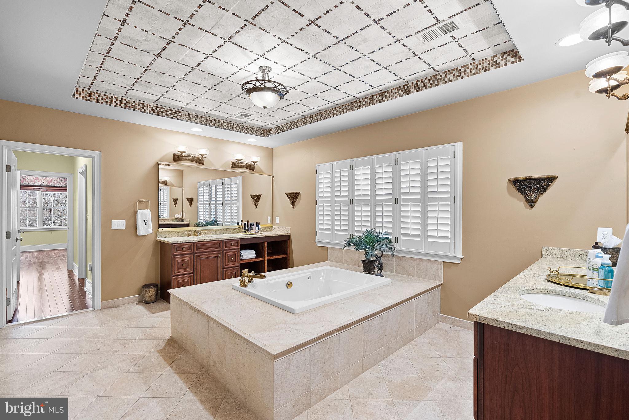 BELMONT COUNTRY CLUB - Residential