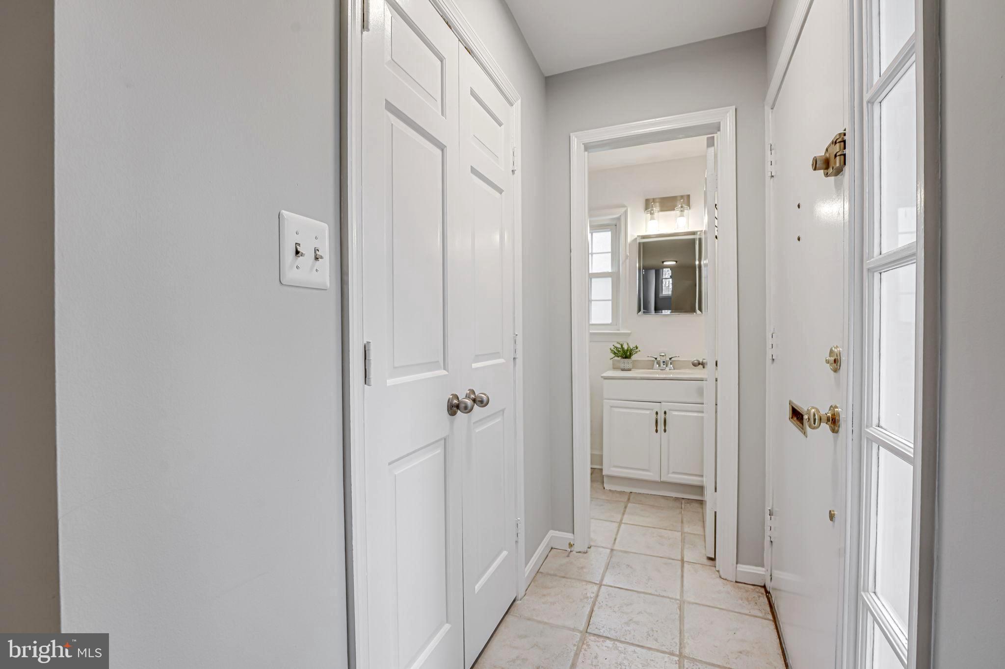 WESTMORELAND SQUARE - Residential