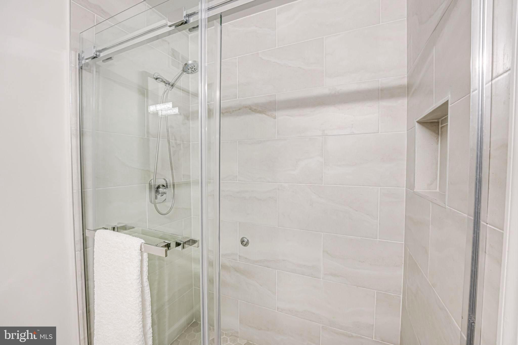 WESTMORELAND SQUARE - Residential