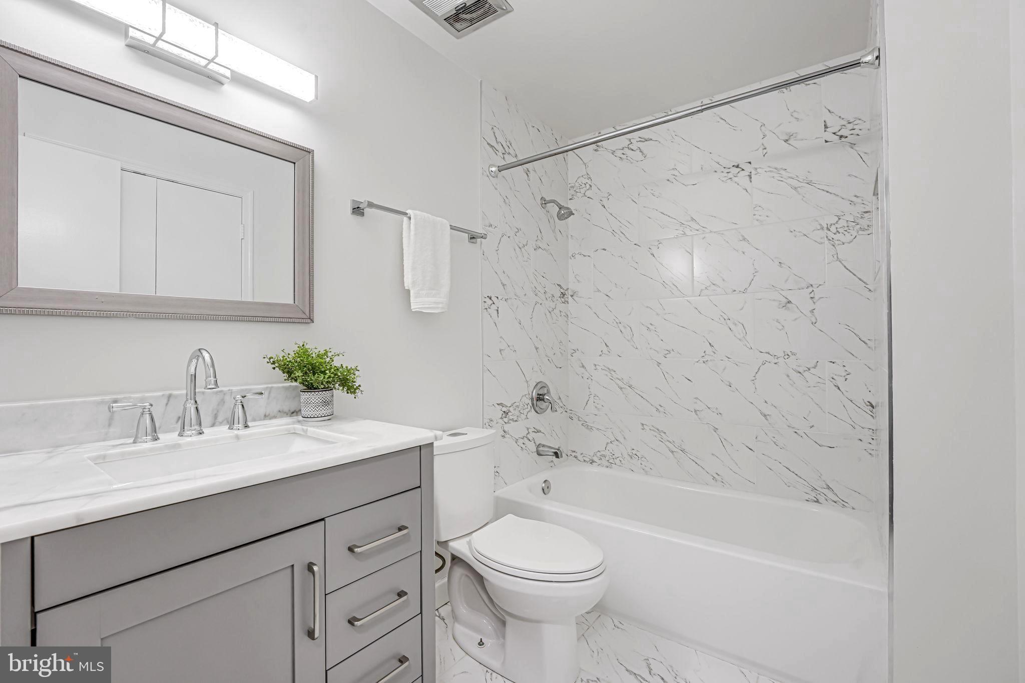 WESTMORELAND SQUARE - Residential