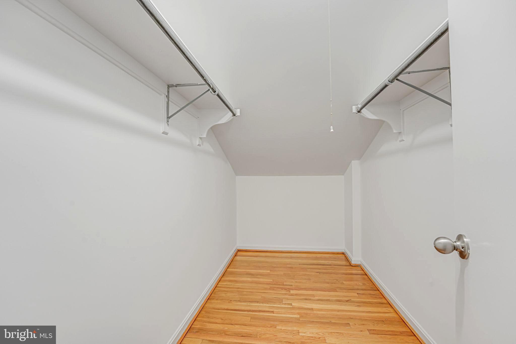 WESTMORELAND SQUARE - Residential