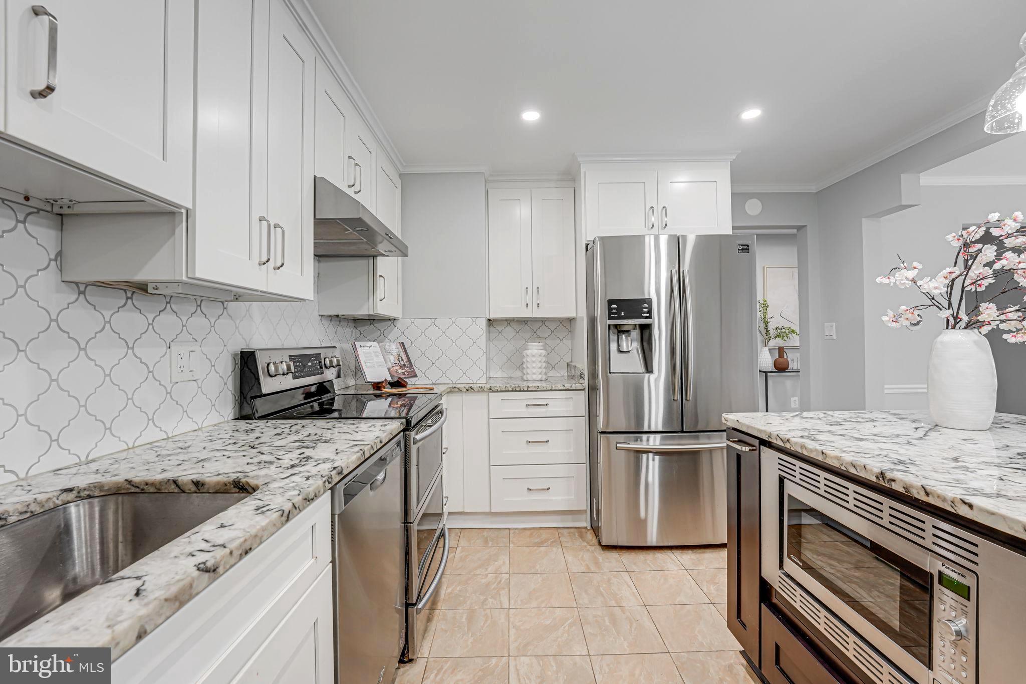 WESTMORELAND SQUARE - Residential