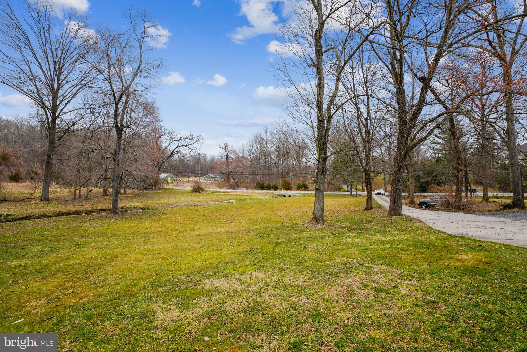 CLARKSVILLE HUNT - Residential